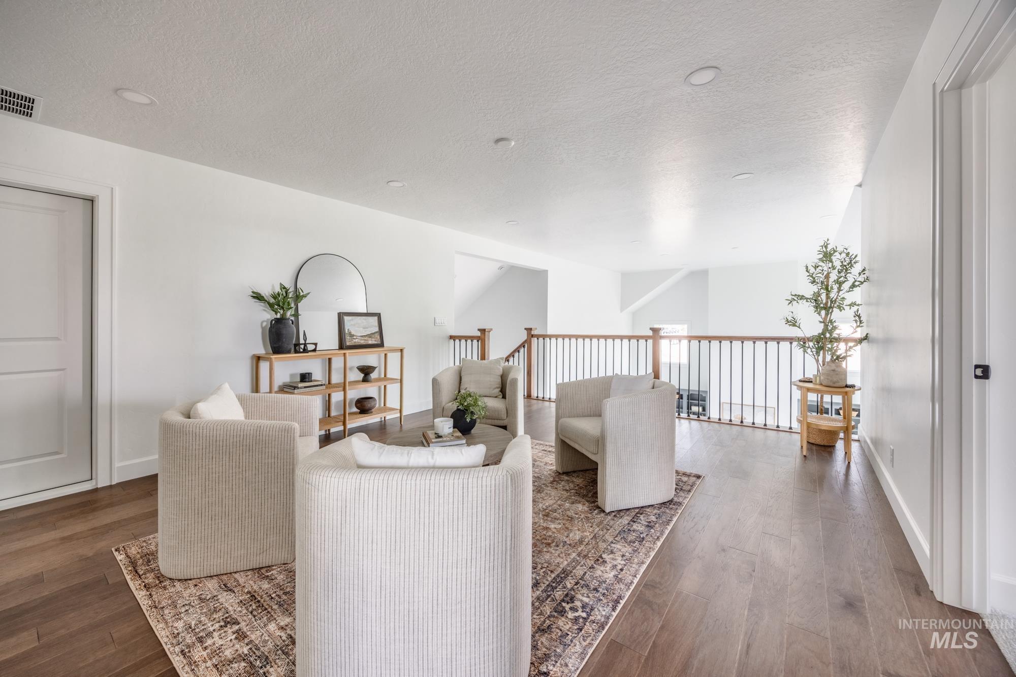 7745 N W Rockhaven Dr