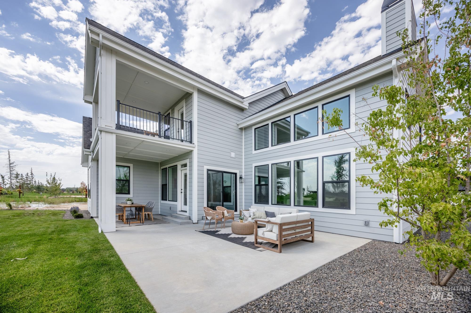 7745 N W Rockhaven Dr