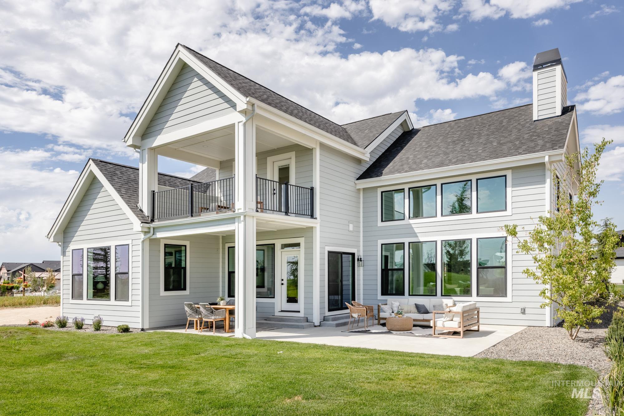 7745 N W Rockhaven Dr