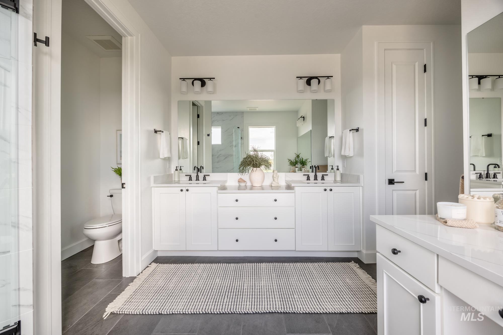 7745 N W Rockhaven Dr