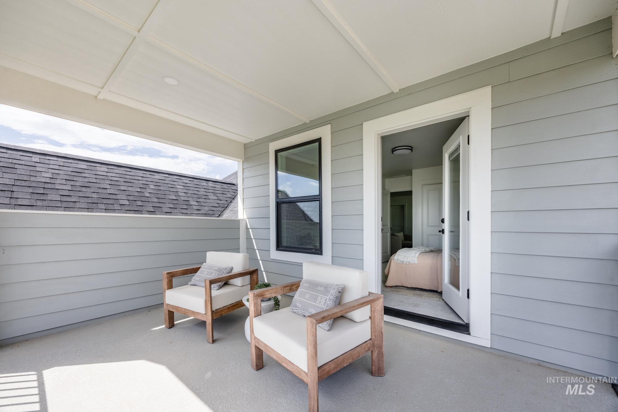 7745 N W Rockhaven Dr