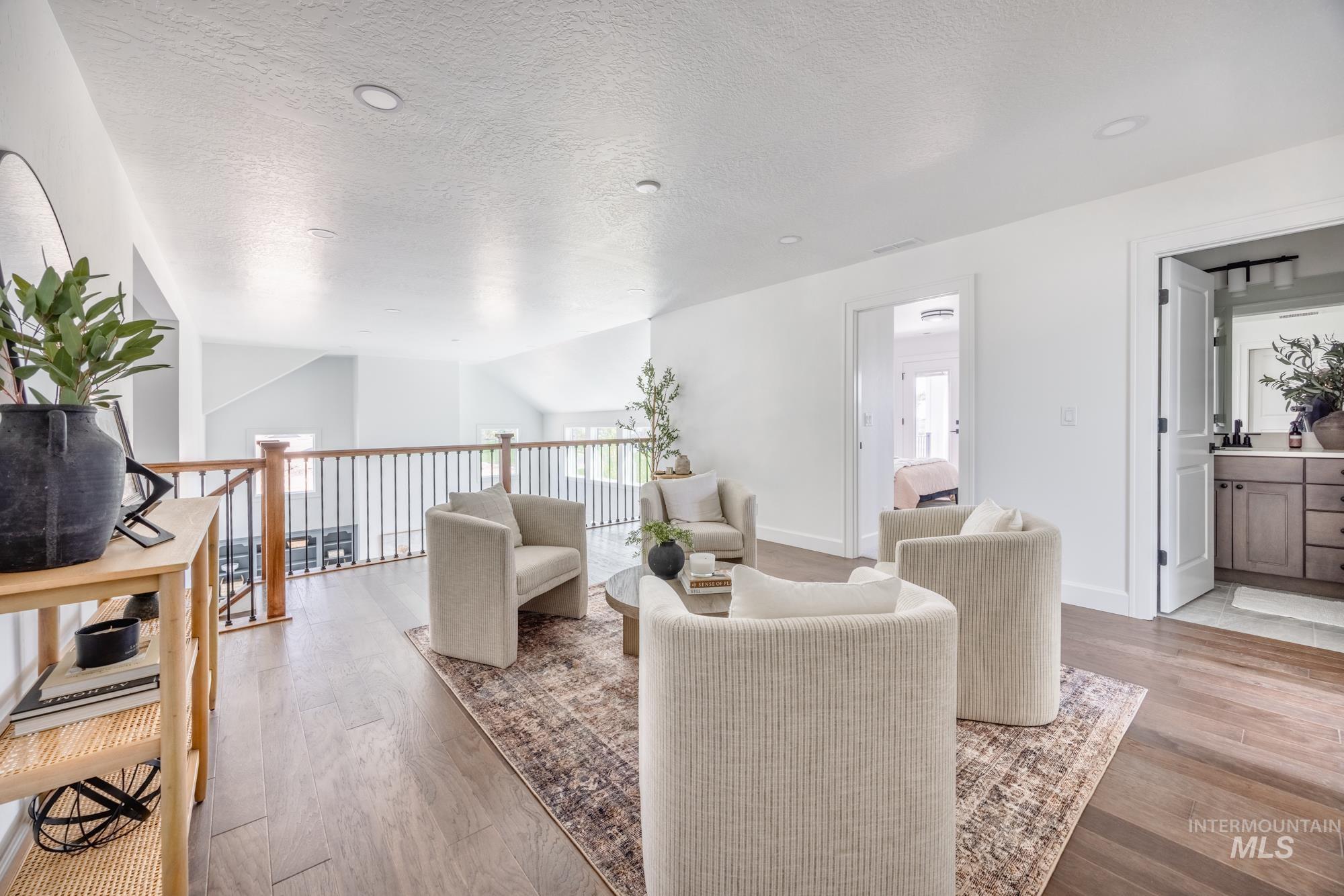 7745 N W Rockhaven Dr