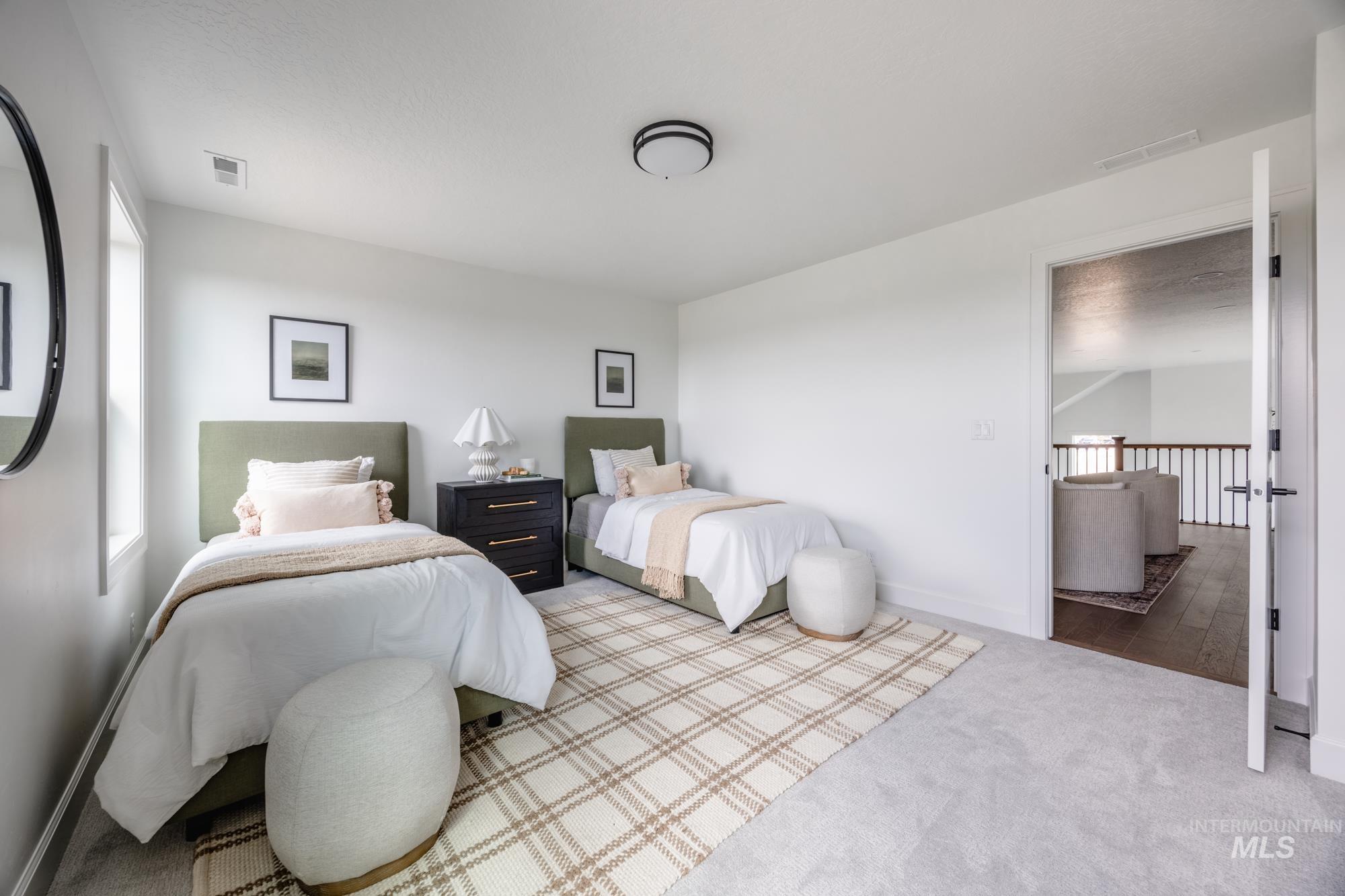 7745 N W Rockhaven Dr