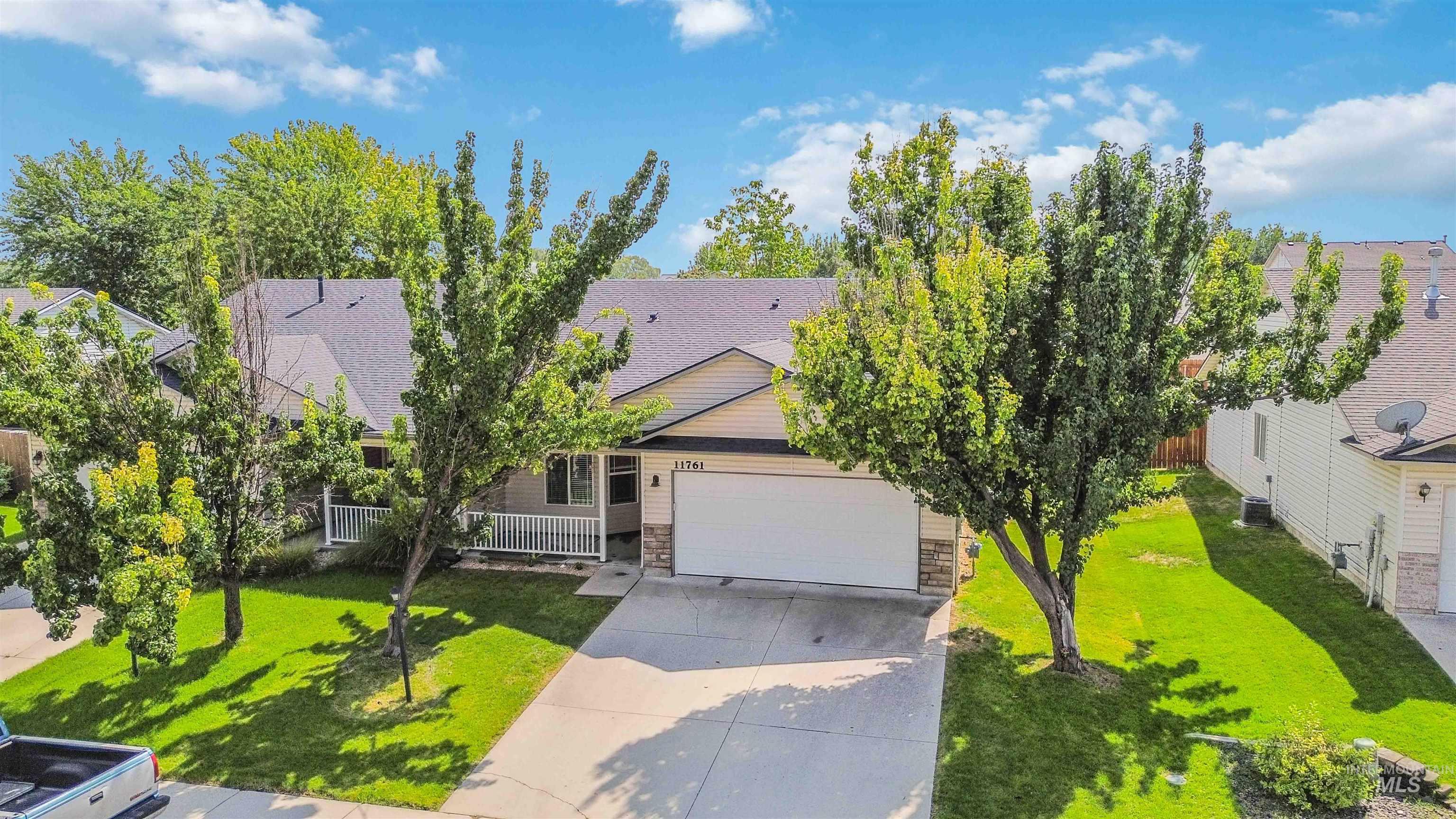 11761 W Blueberry Ave.