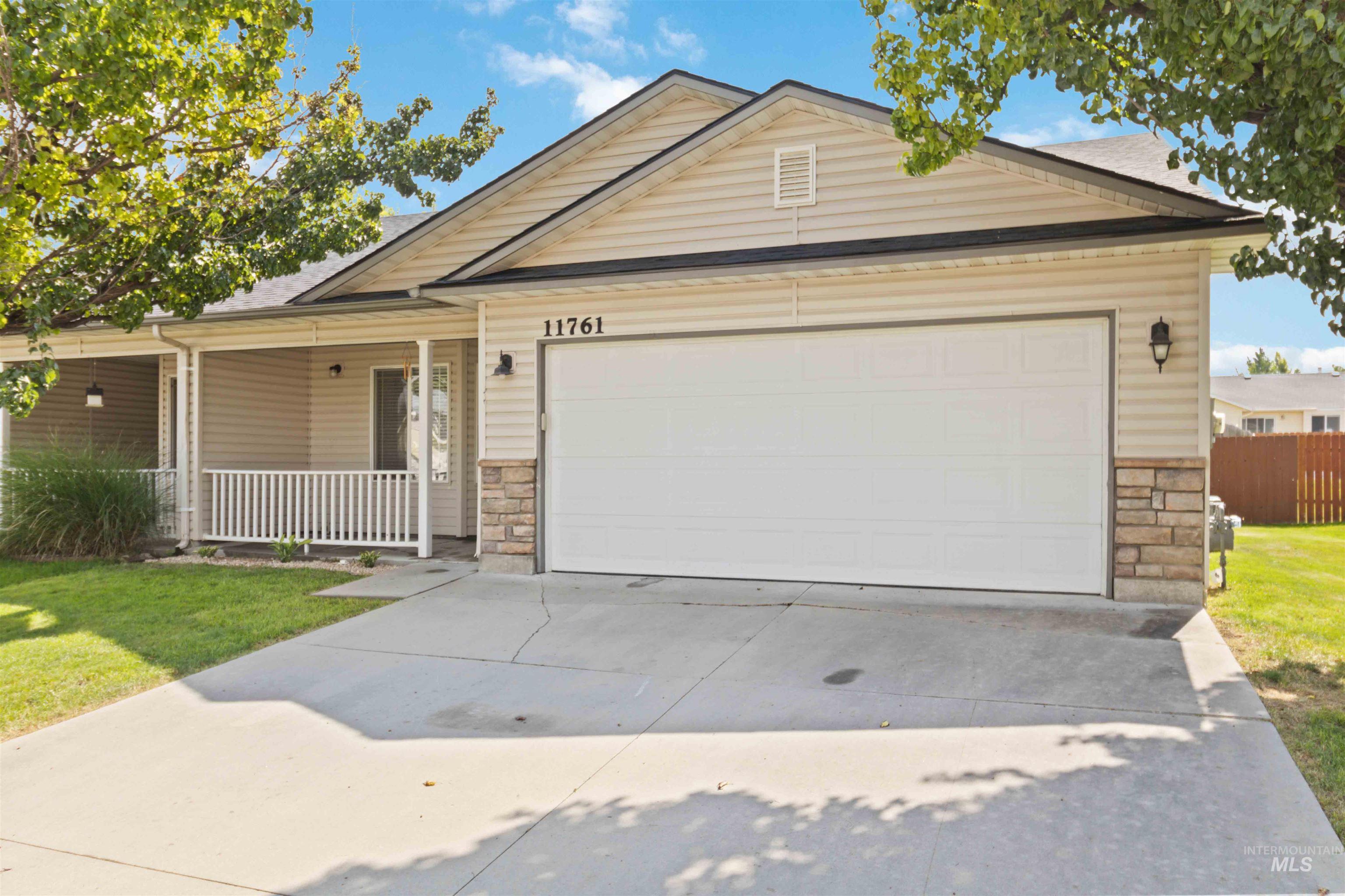 11761 W Blueberry Ave.