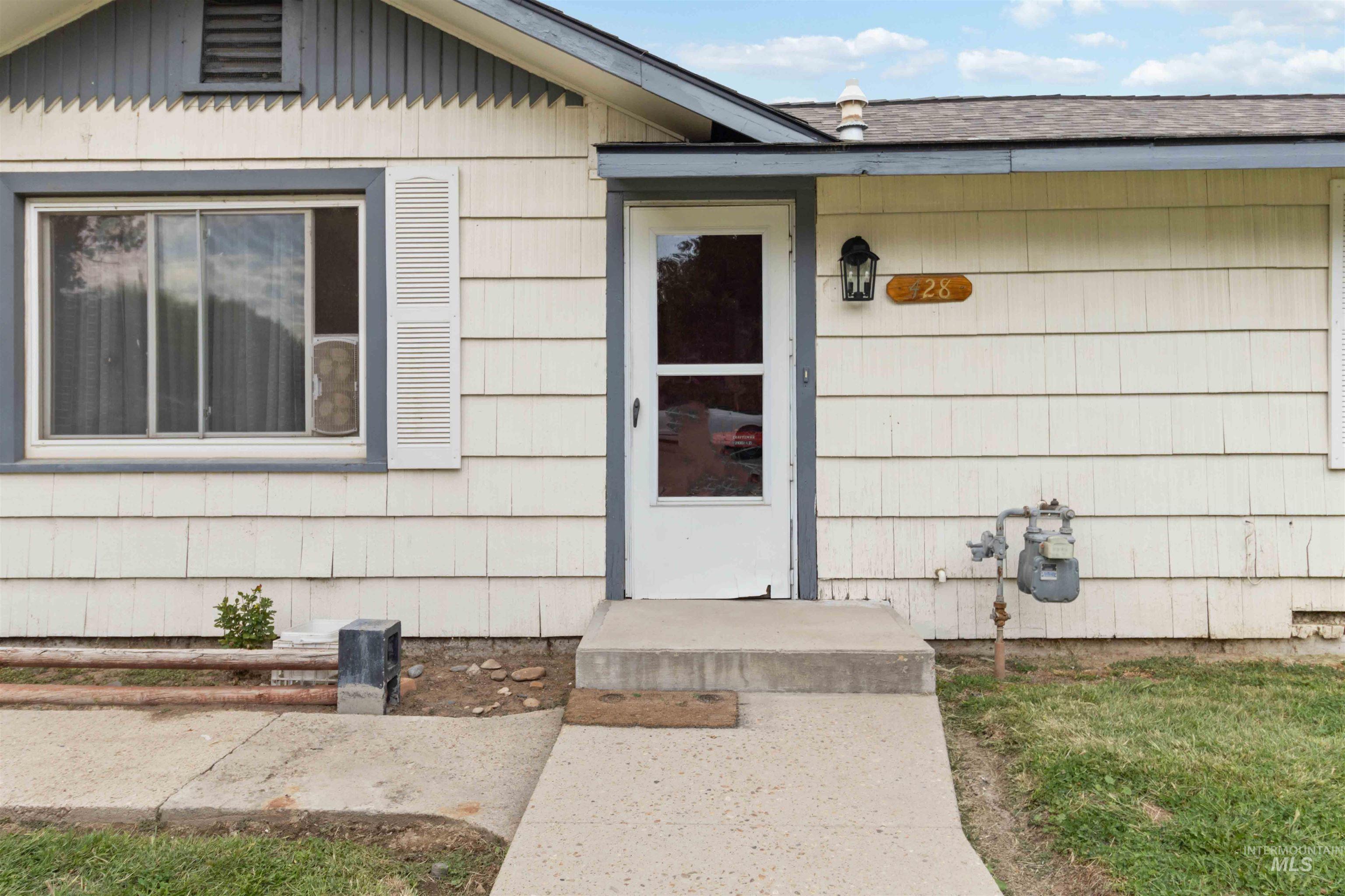 428 W Montana Ave