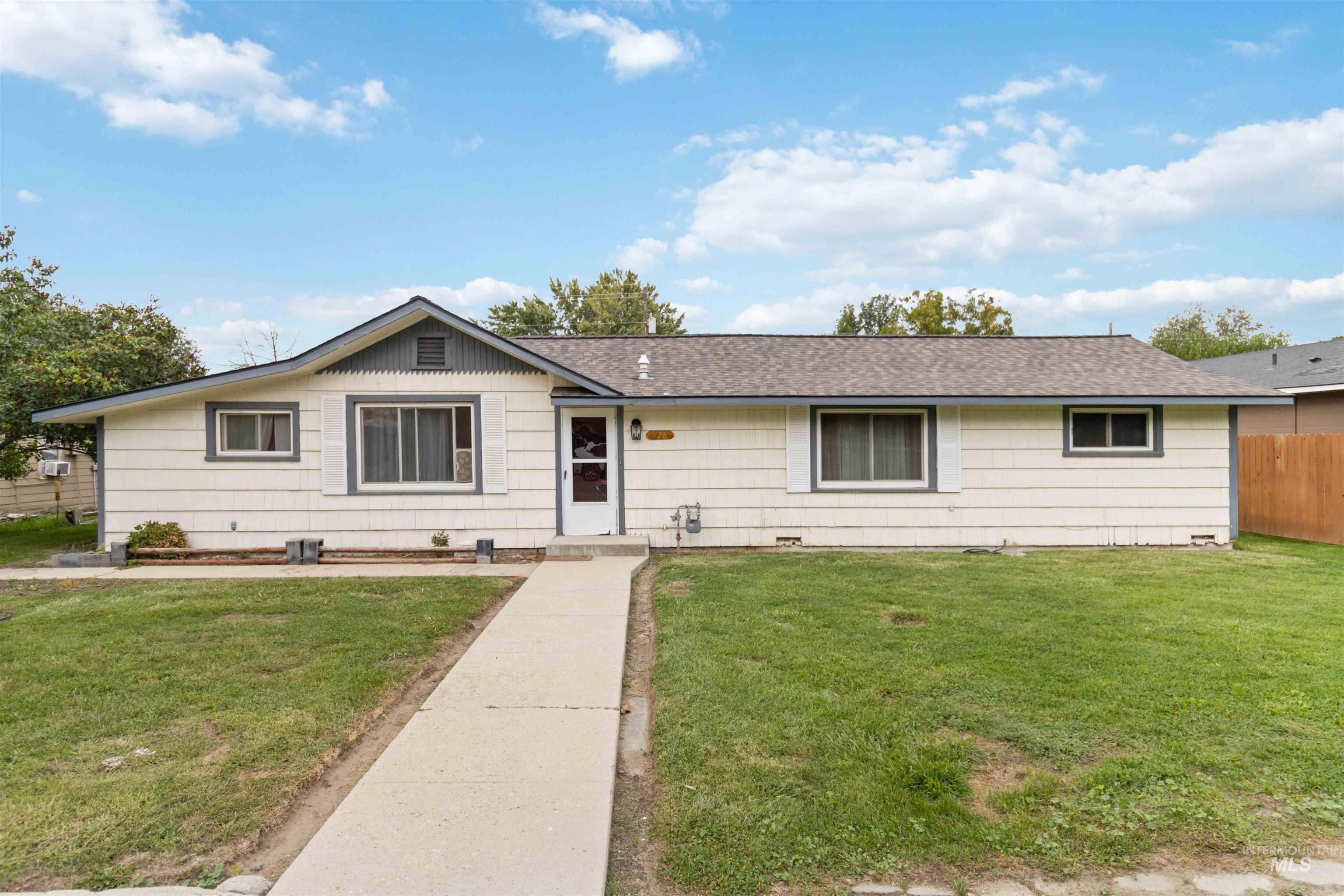 428 W Montana Ave
