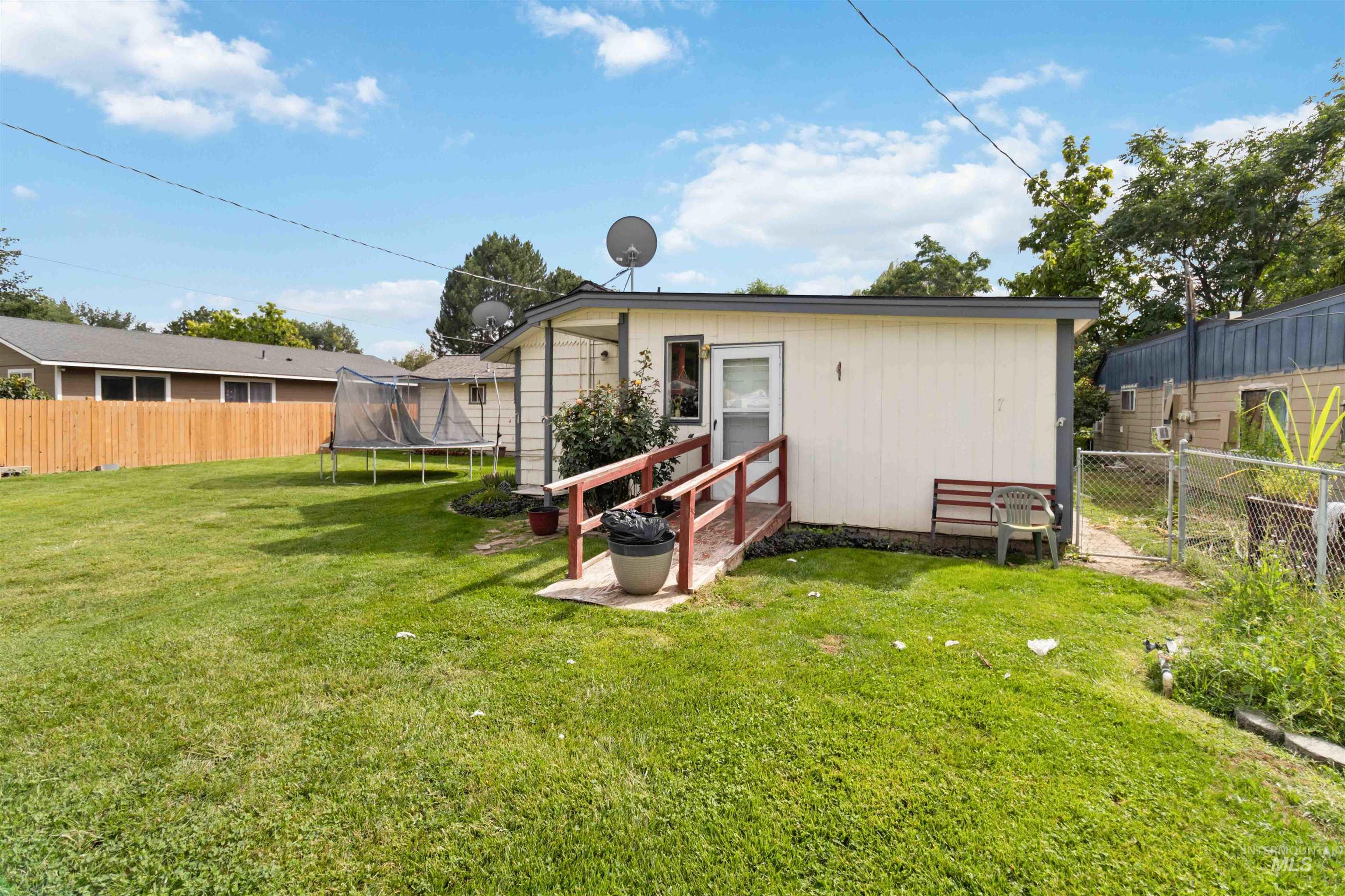 428 W Montana Ave