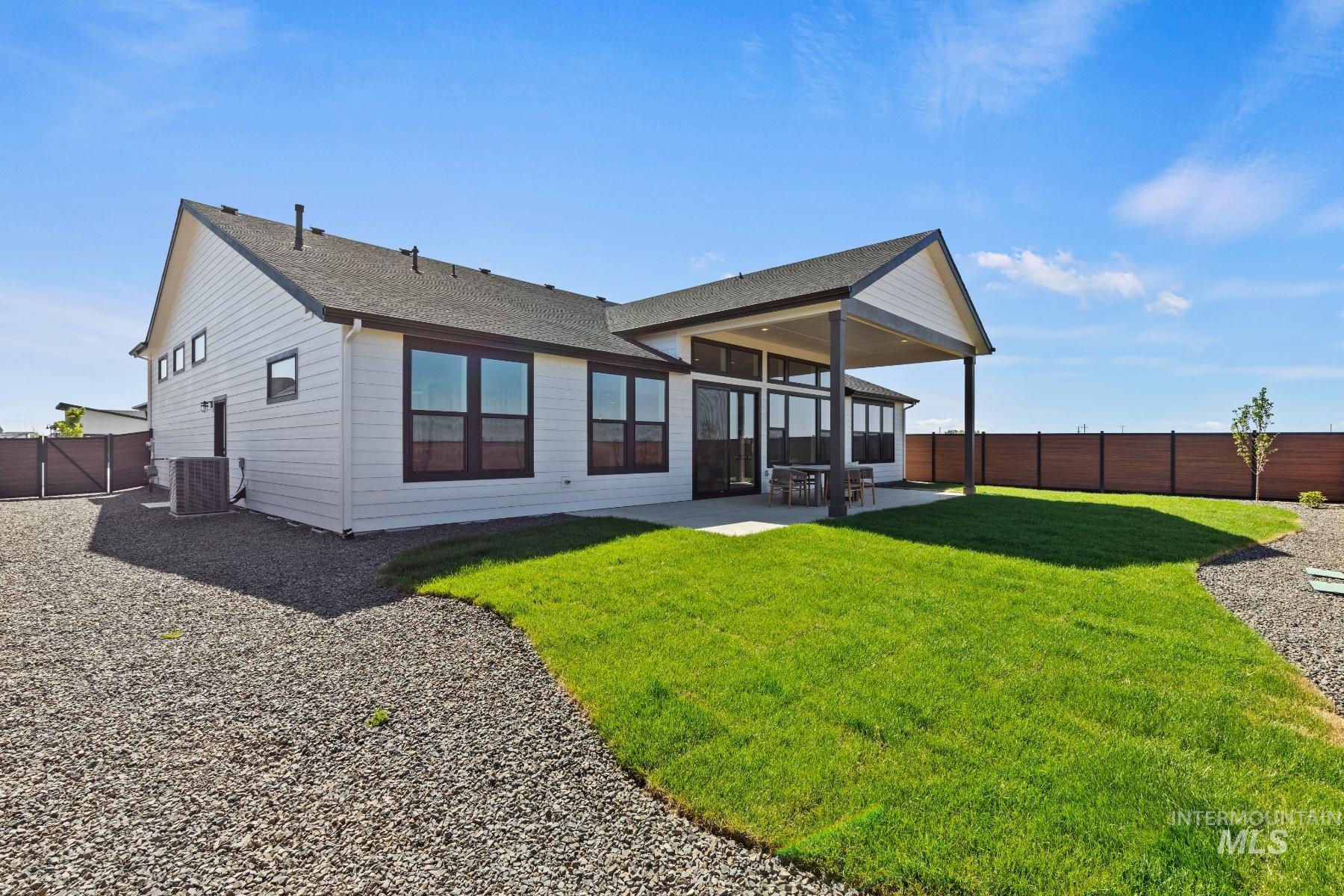 6827 N Brock River Pl