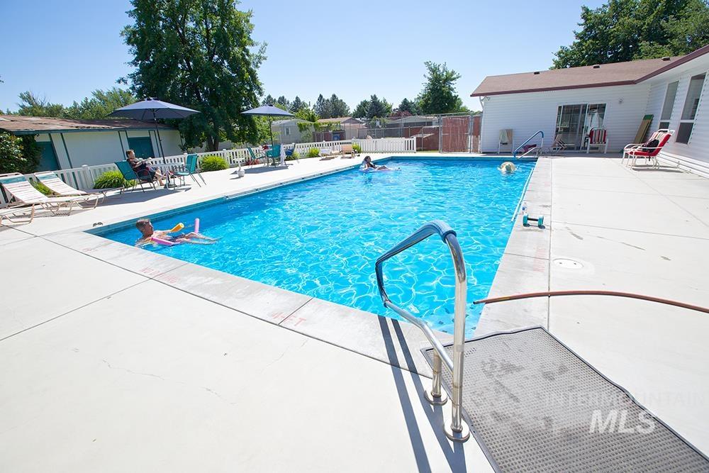 8056 W Manassas Ln