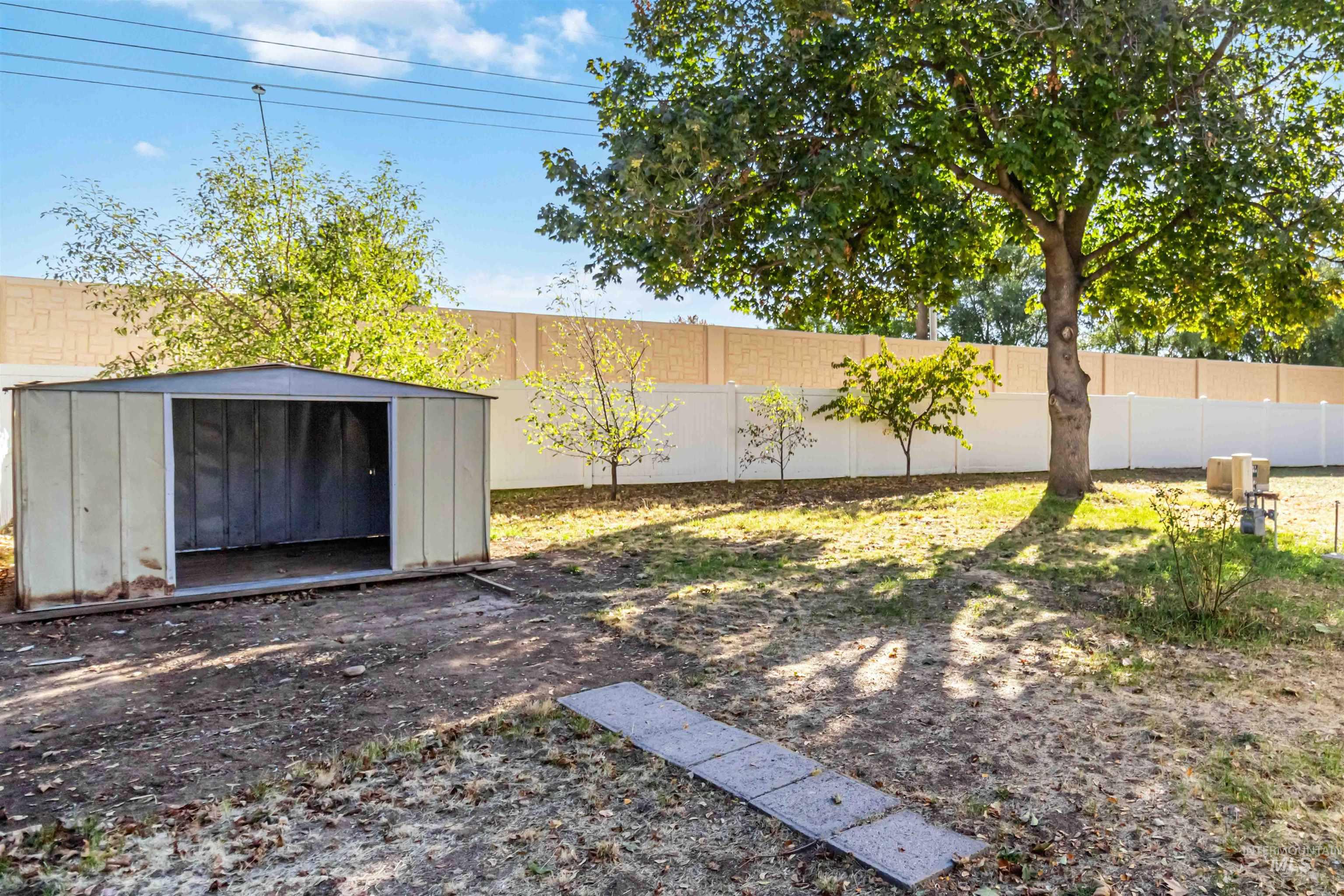 137 Rainbow Dr