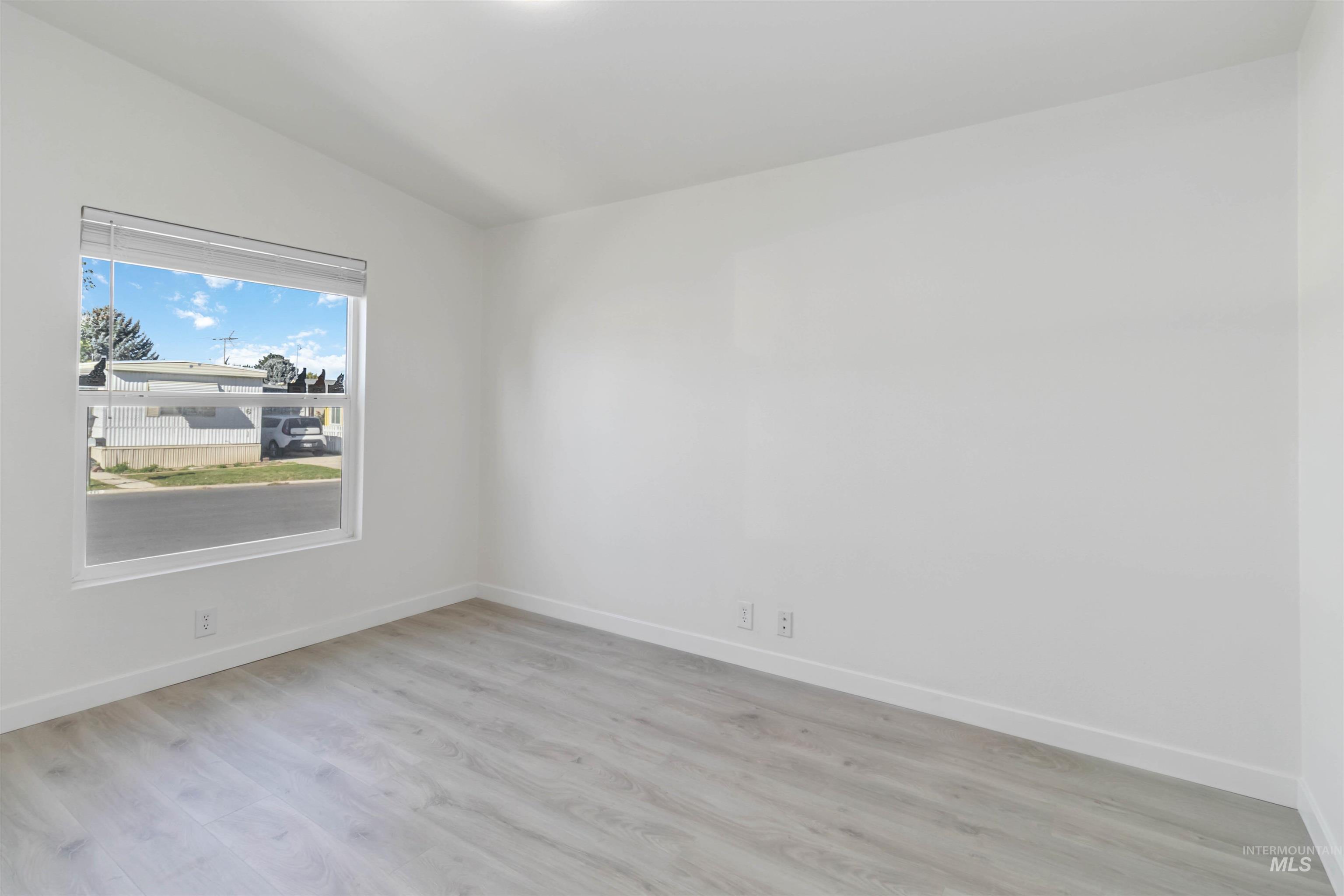 137 Rainbow Dr