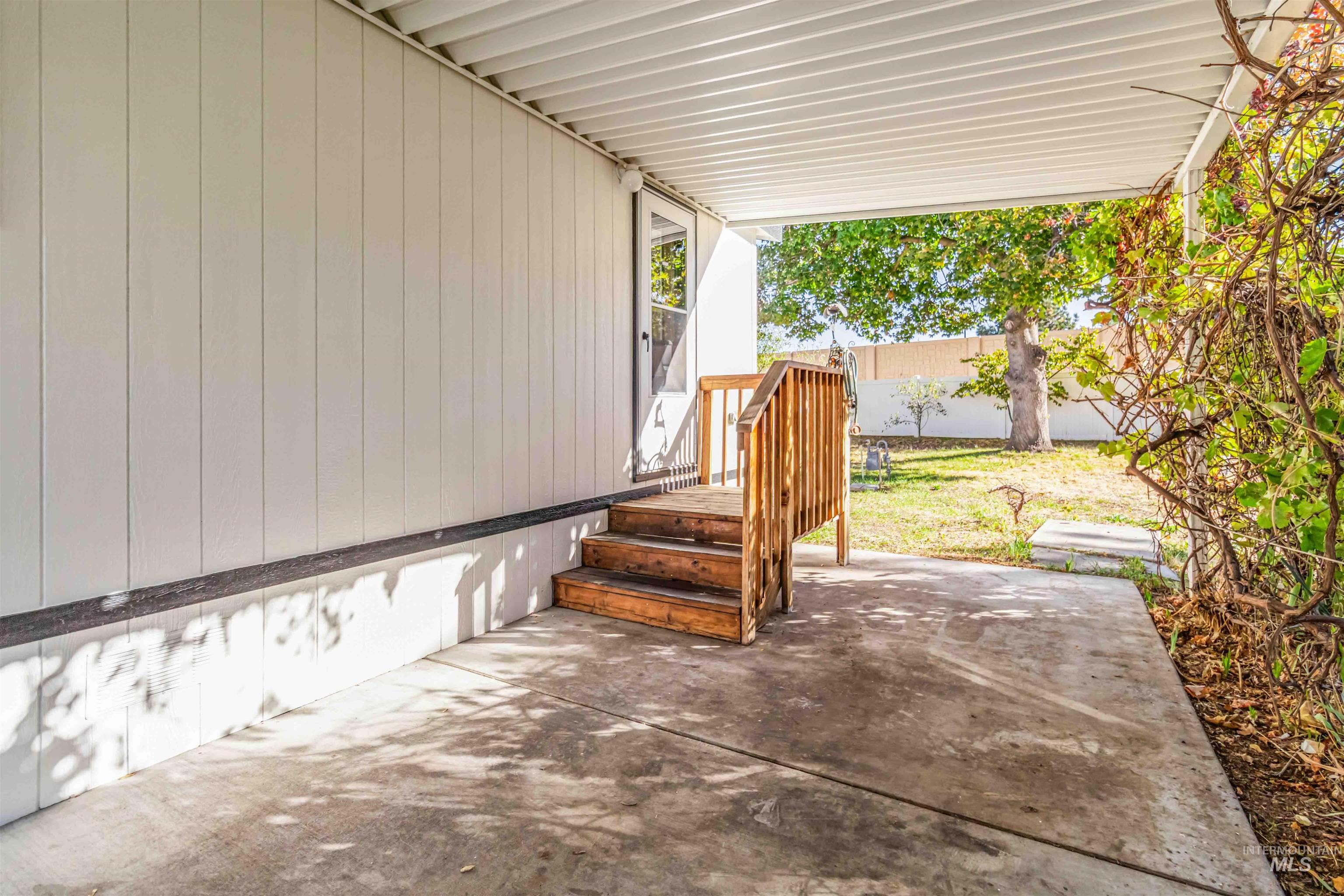 137 Rainbow Dr