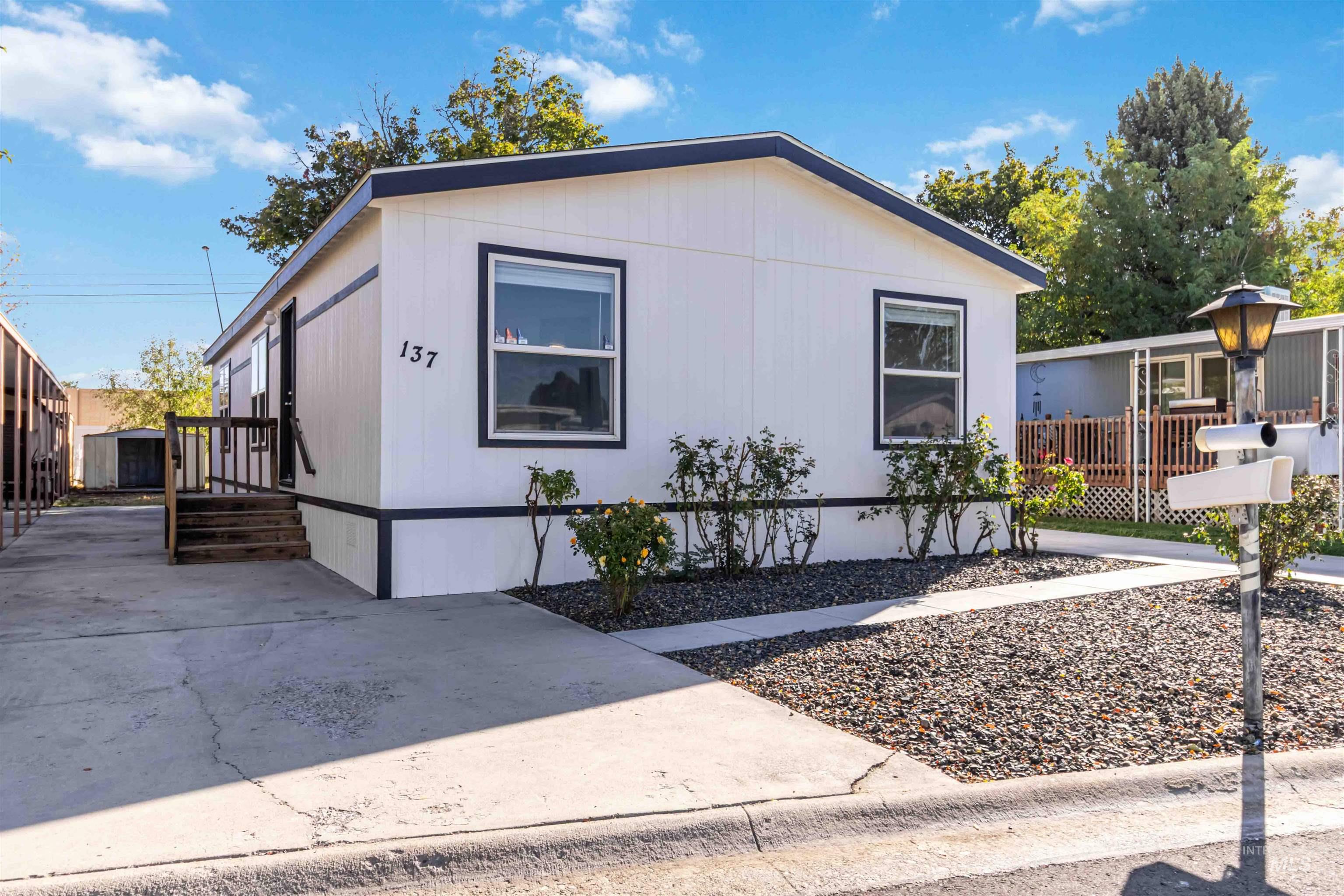 137 Rainbow Dr