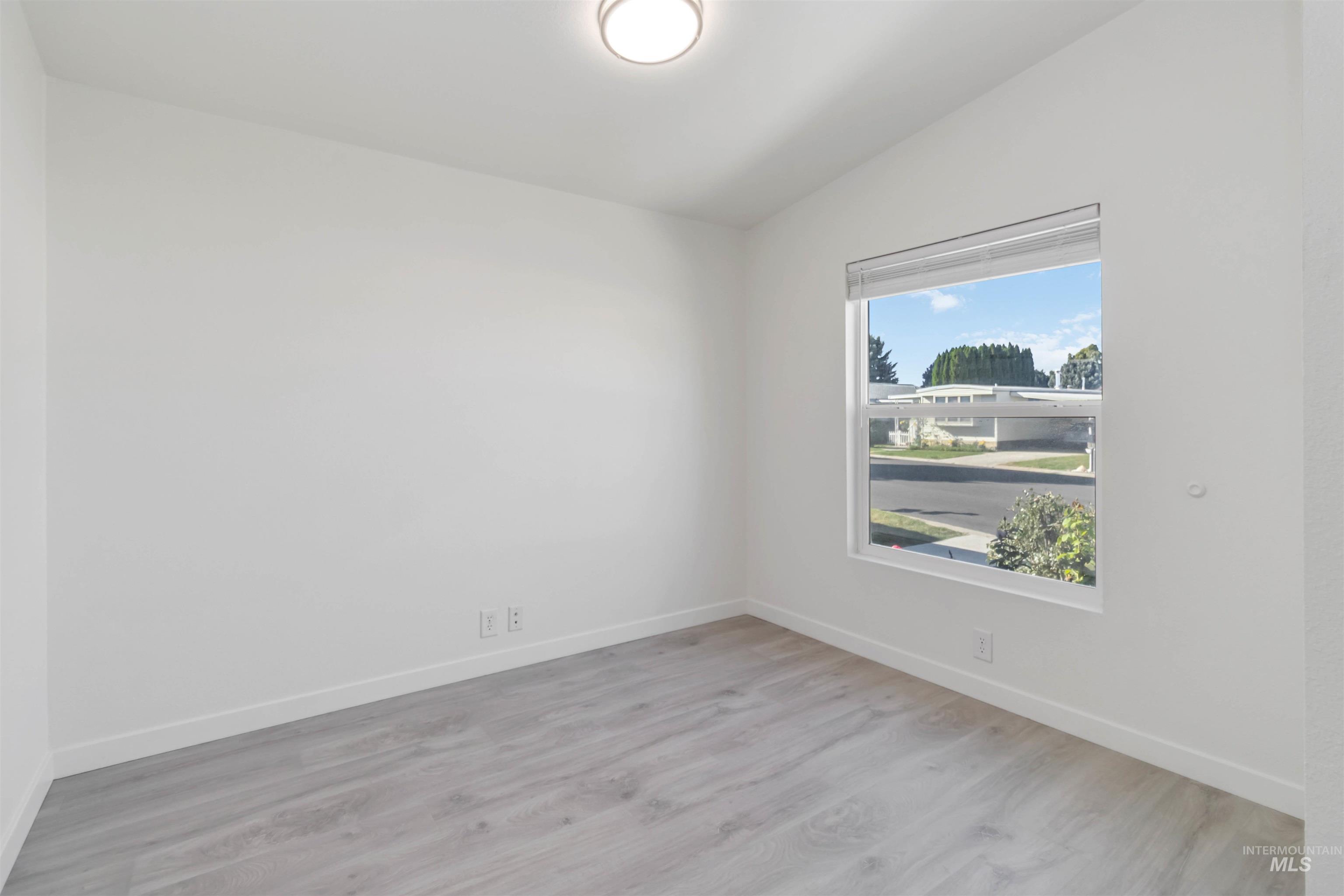 137 Rainbow Dr