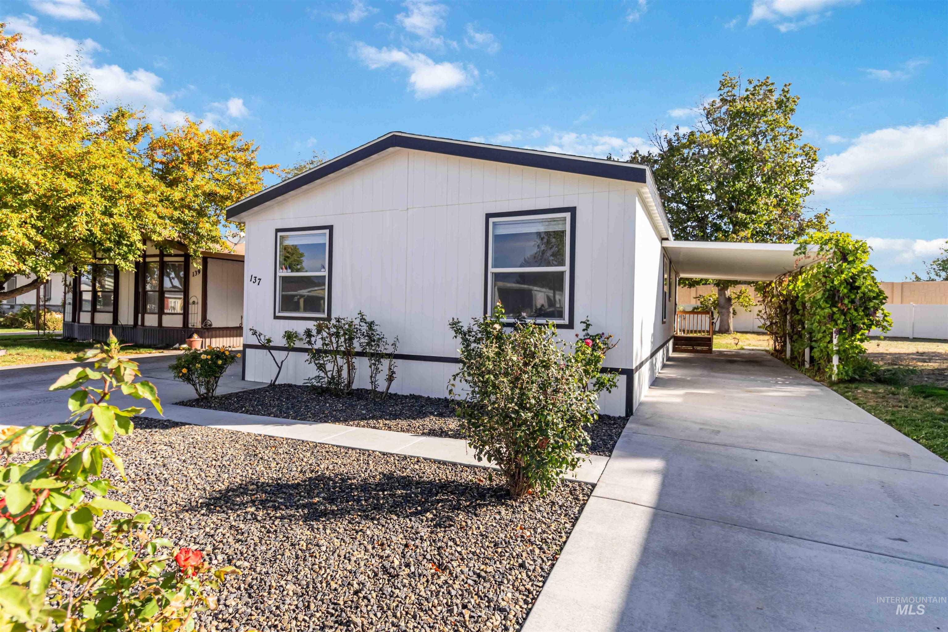 137 Rainbow Dr