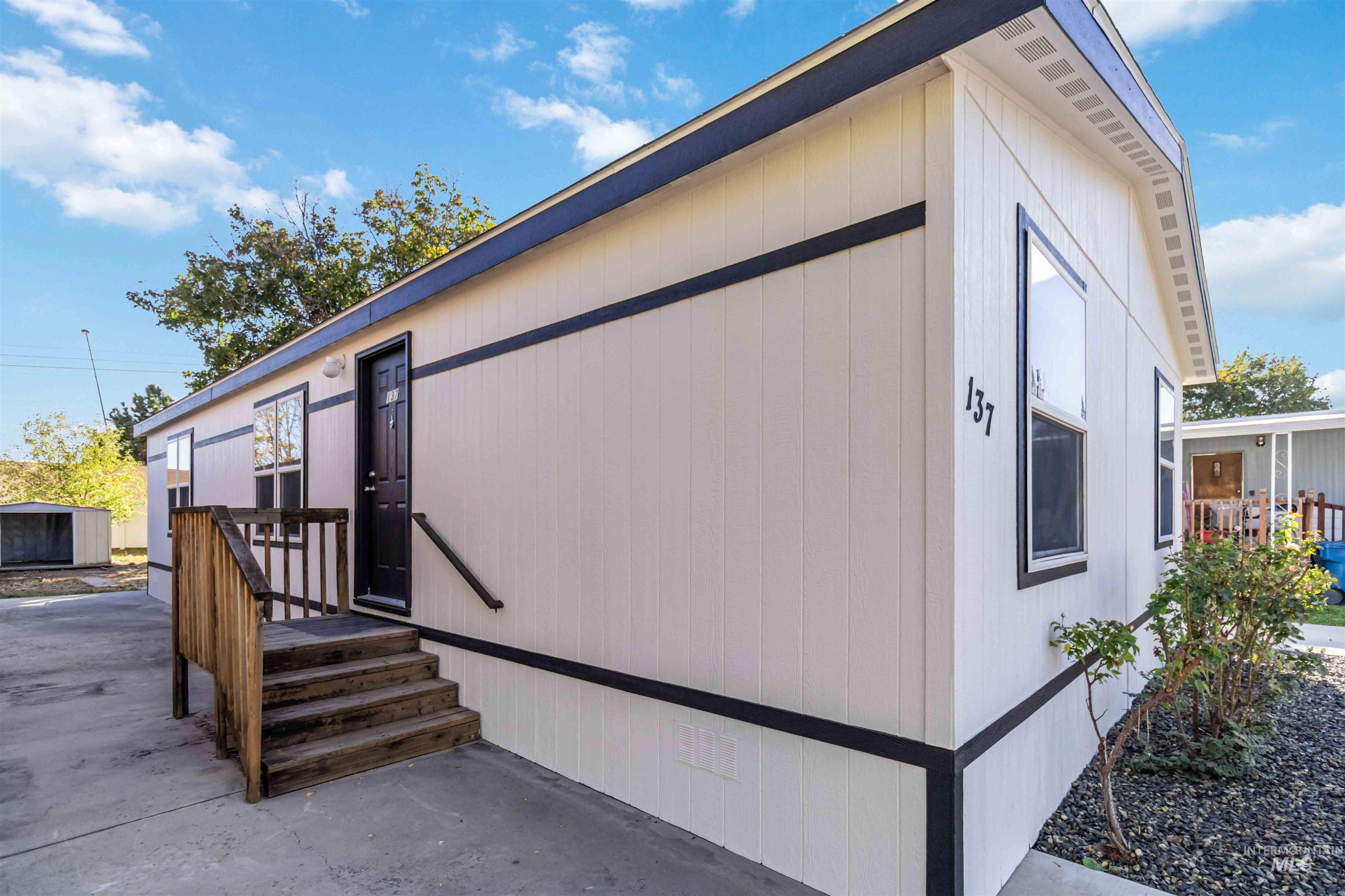 137 Rainbow Dr