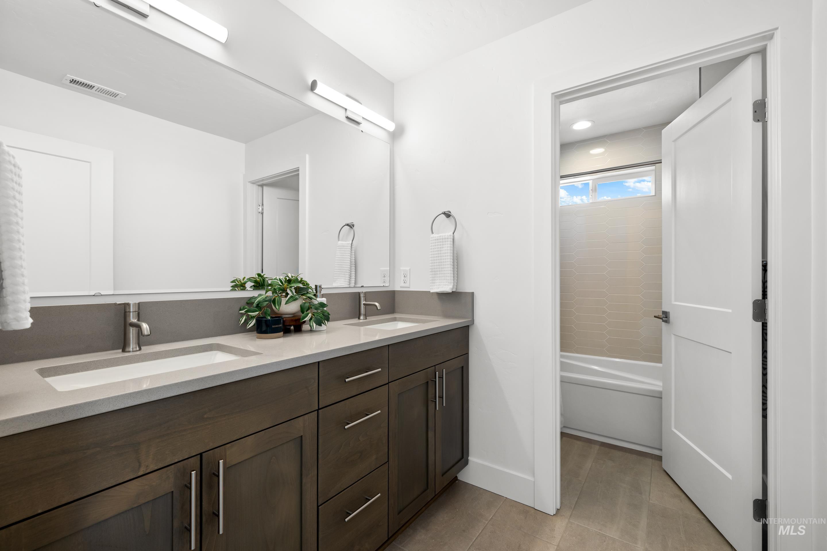 7649 W Whisper Ridge Dr Unit: Rouge