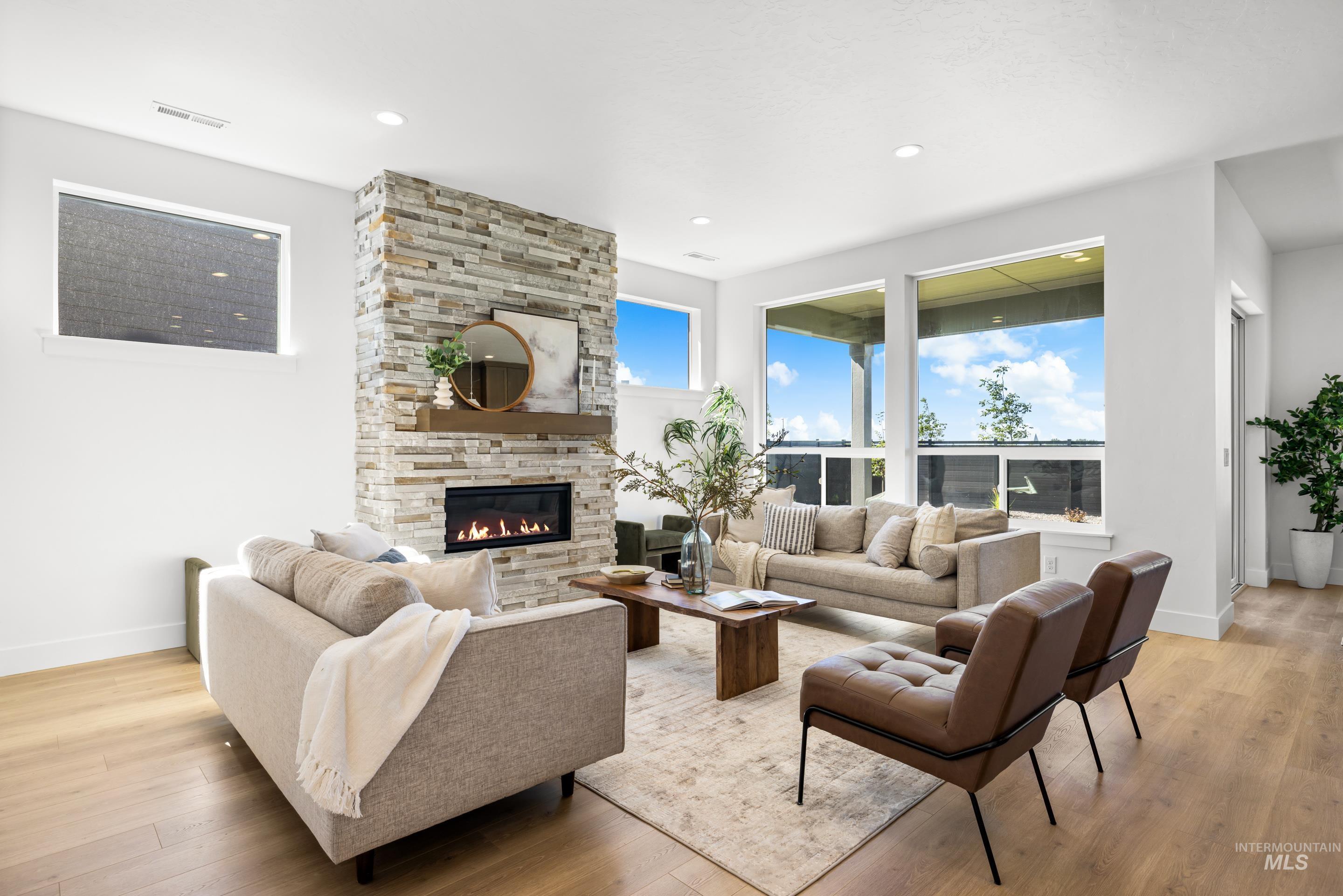 7649 W Whisper Ridge Dr Unit: Rouge