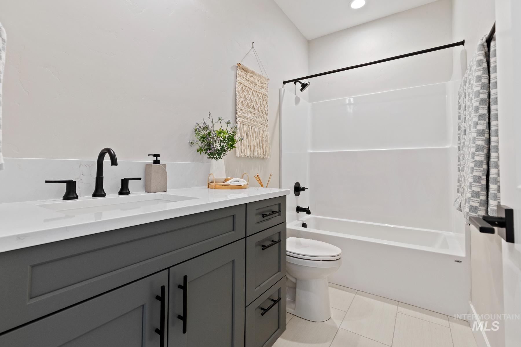 6732 N Magic Mallard Ave Unit: Molalla Bonus