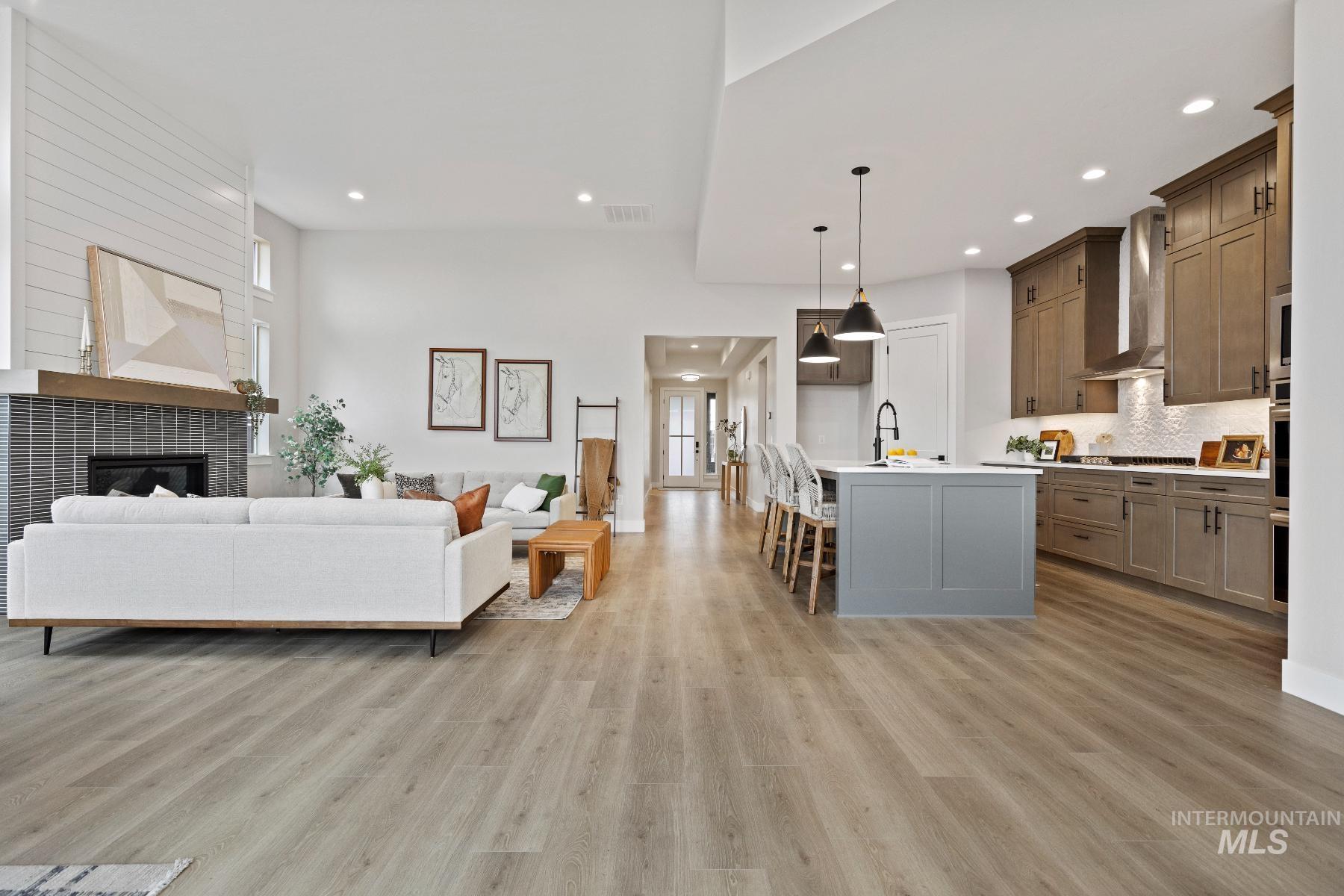 6732 N Magic Mallard Ave Unit: Molalla Bonus