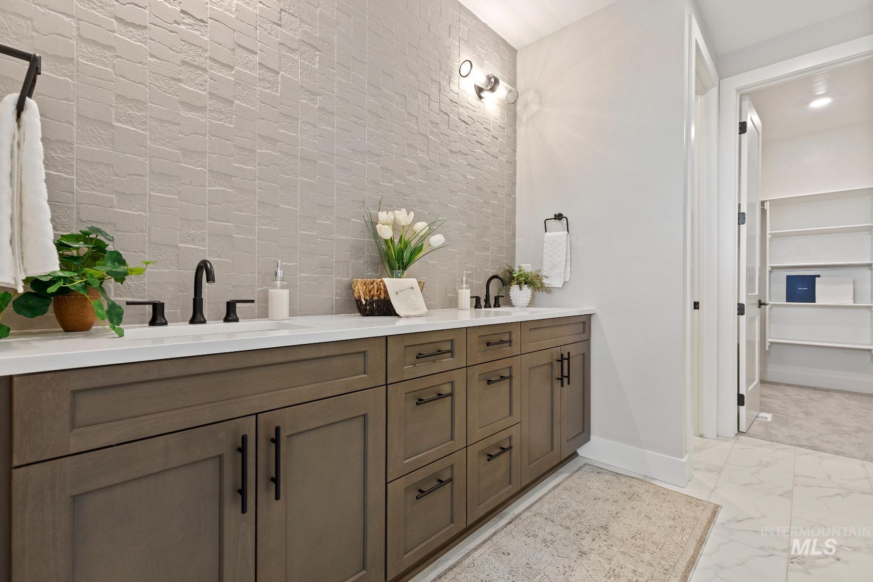 6732 N Magic Mallard Ave Unit: Molalla Bonus