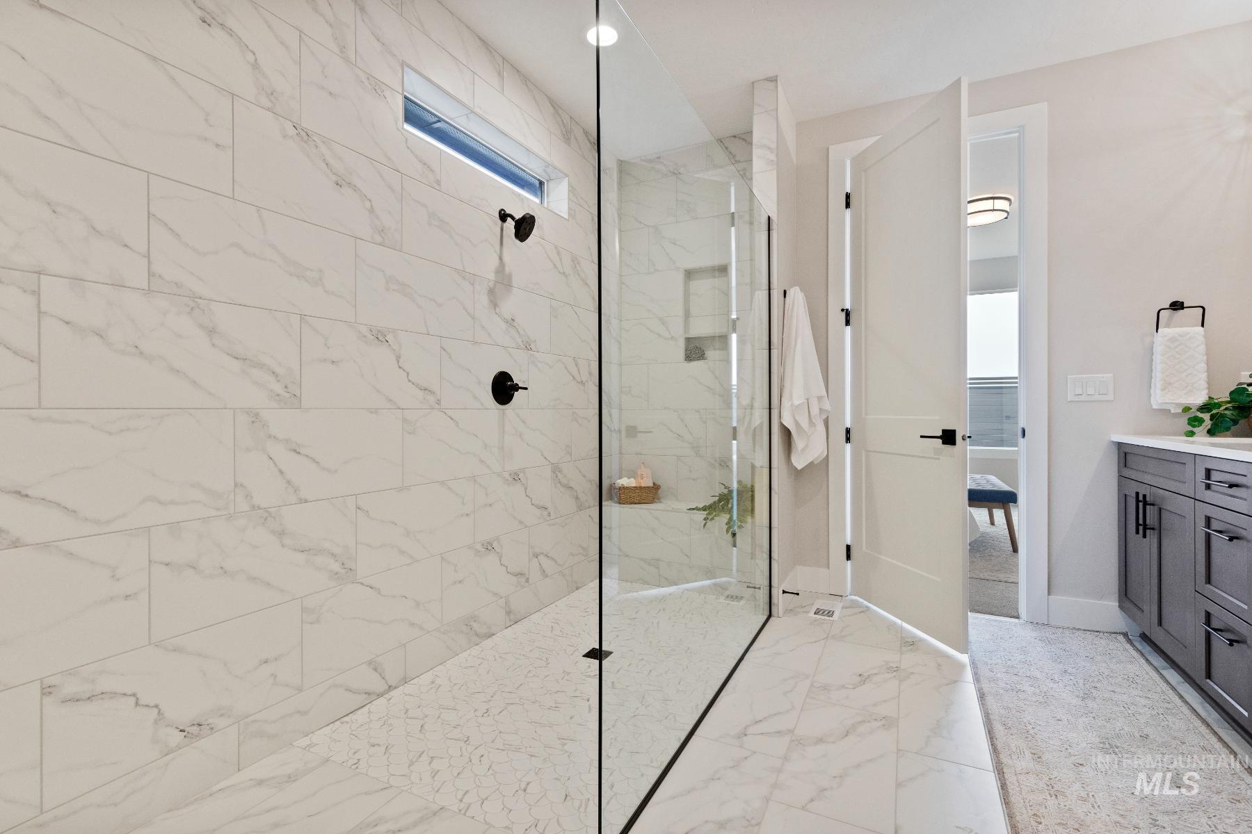 6732 N Magic Mallard Ave Unit: Molalla Bonus