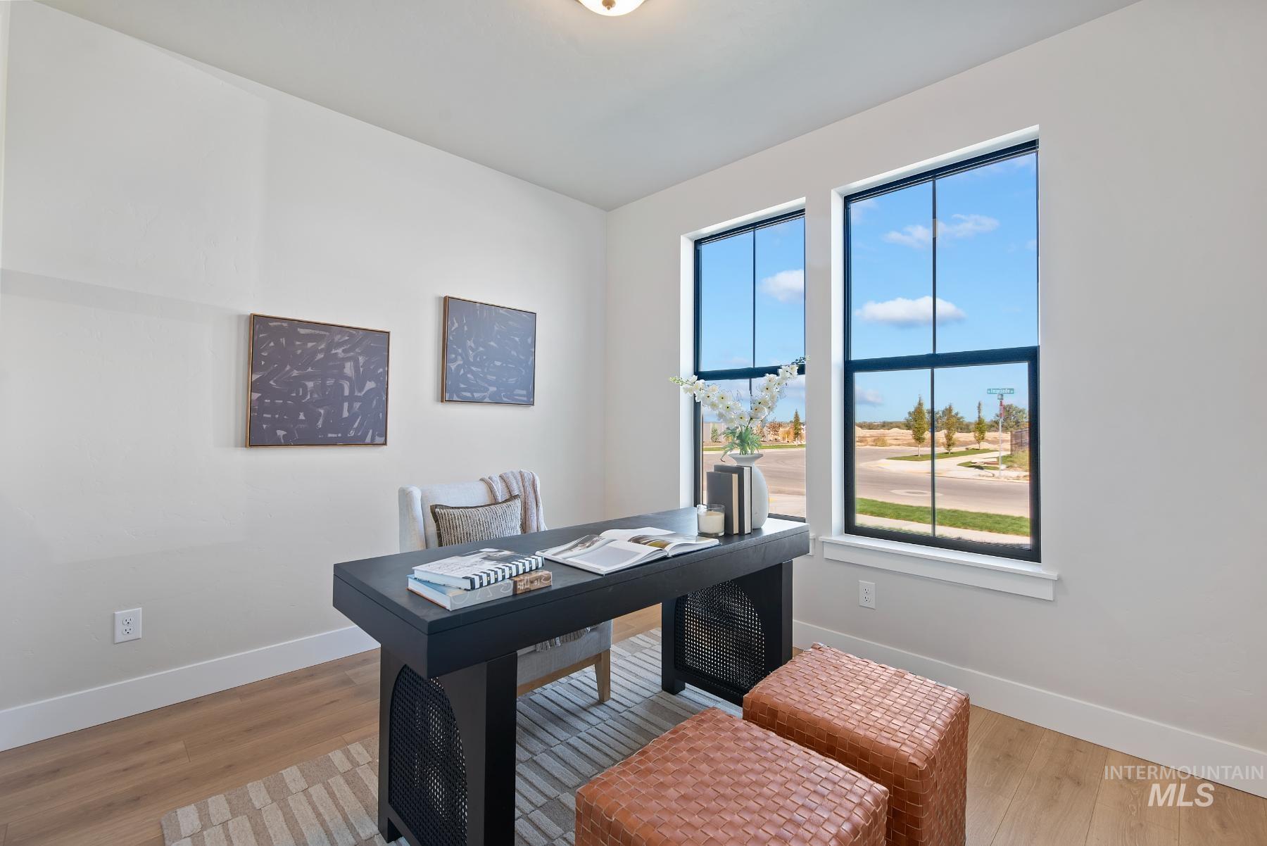 6851 N Valley Breeze Ave