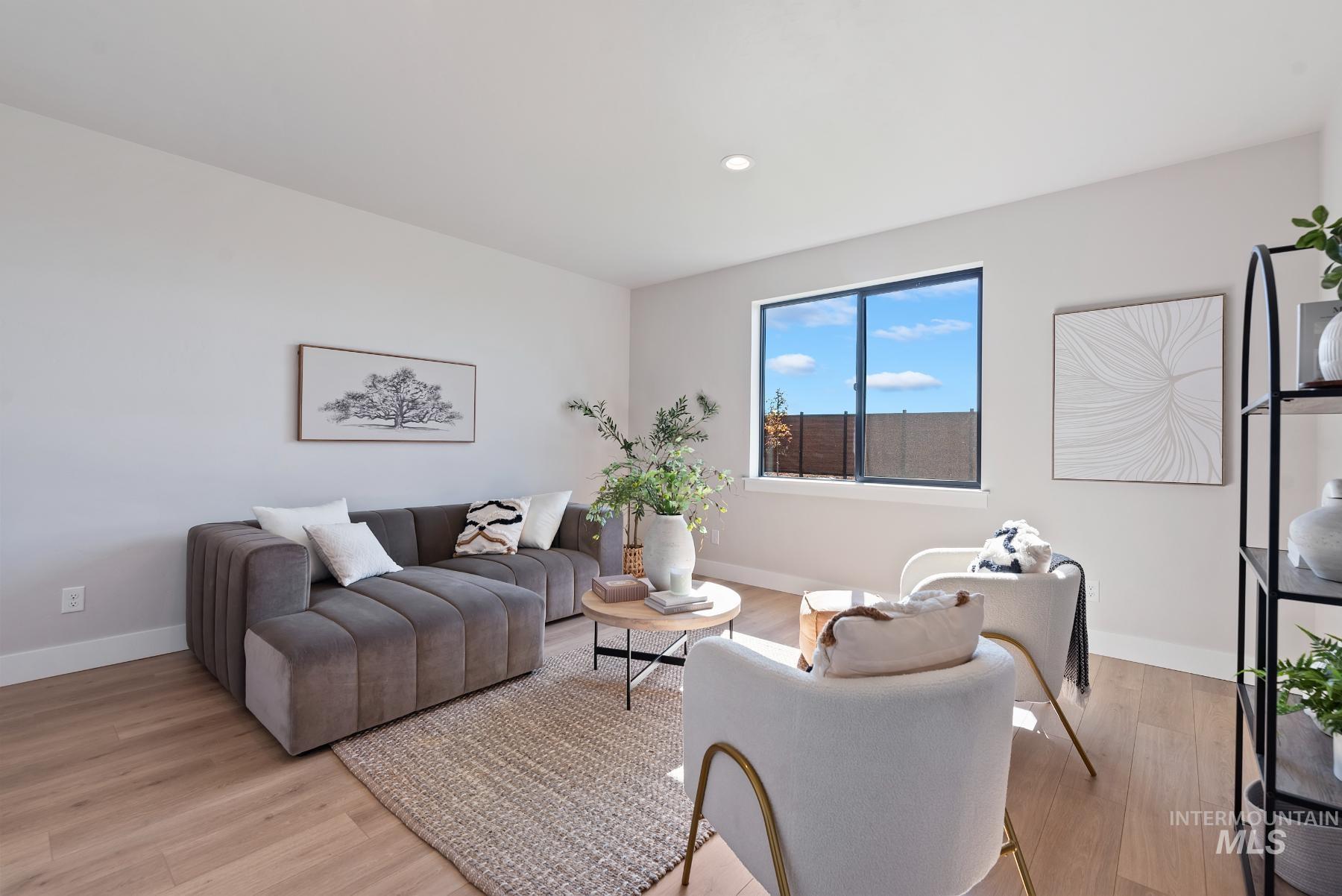 6851 N Valley Breeze Ave