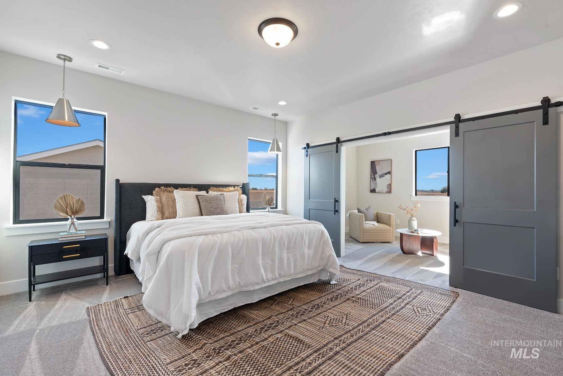 6851 N Valley Breeze Ave