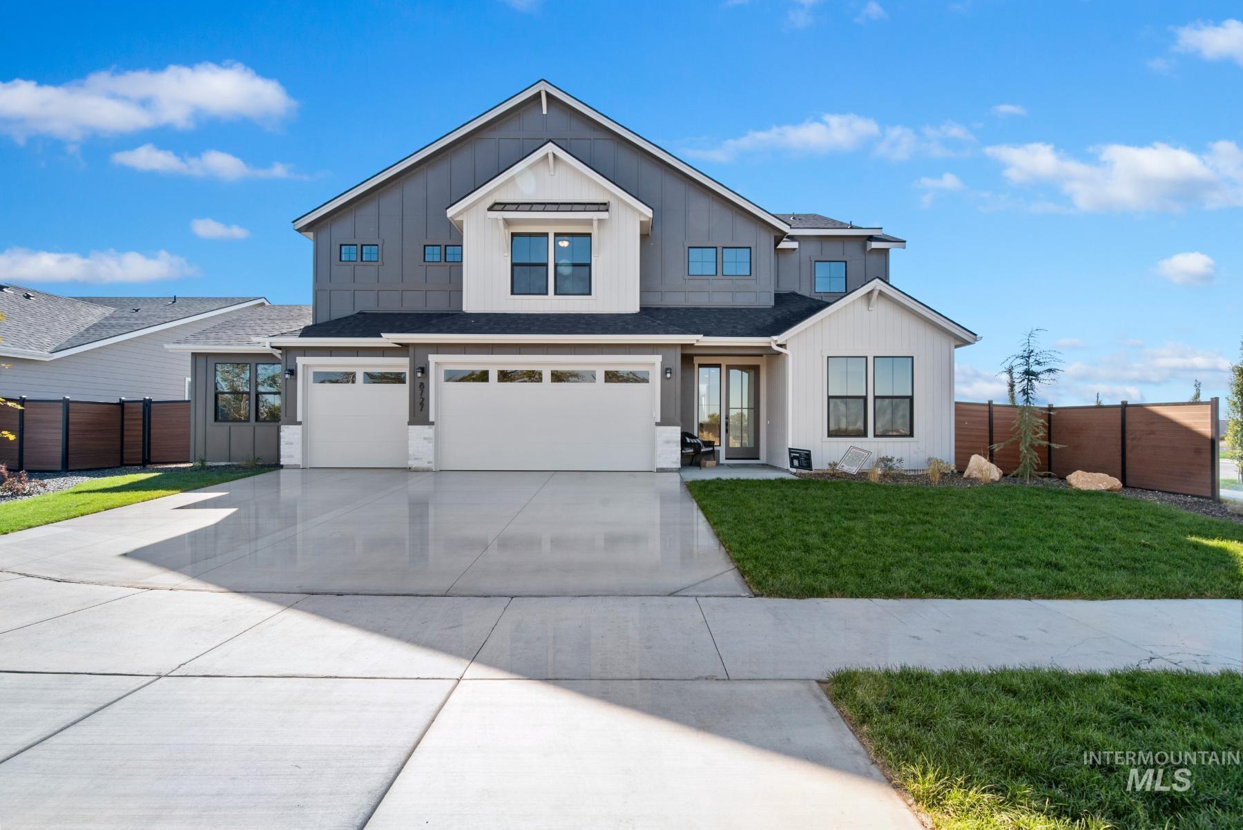 6851 N Valley Breeze Ave