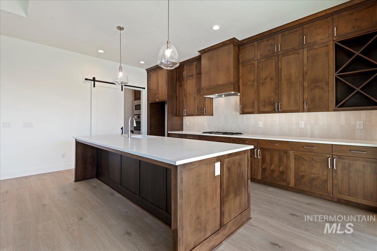 6829 N Valley Breeze Avenue