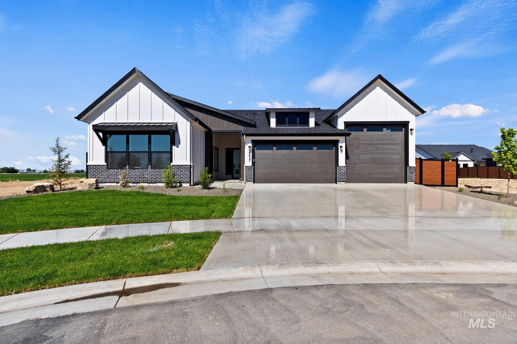 8523 W Happy Day Drive