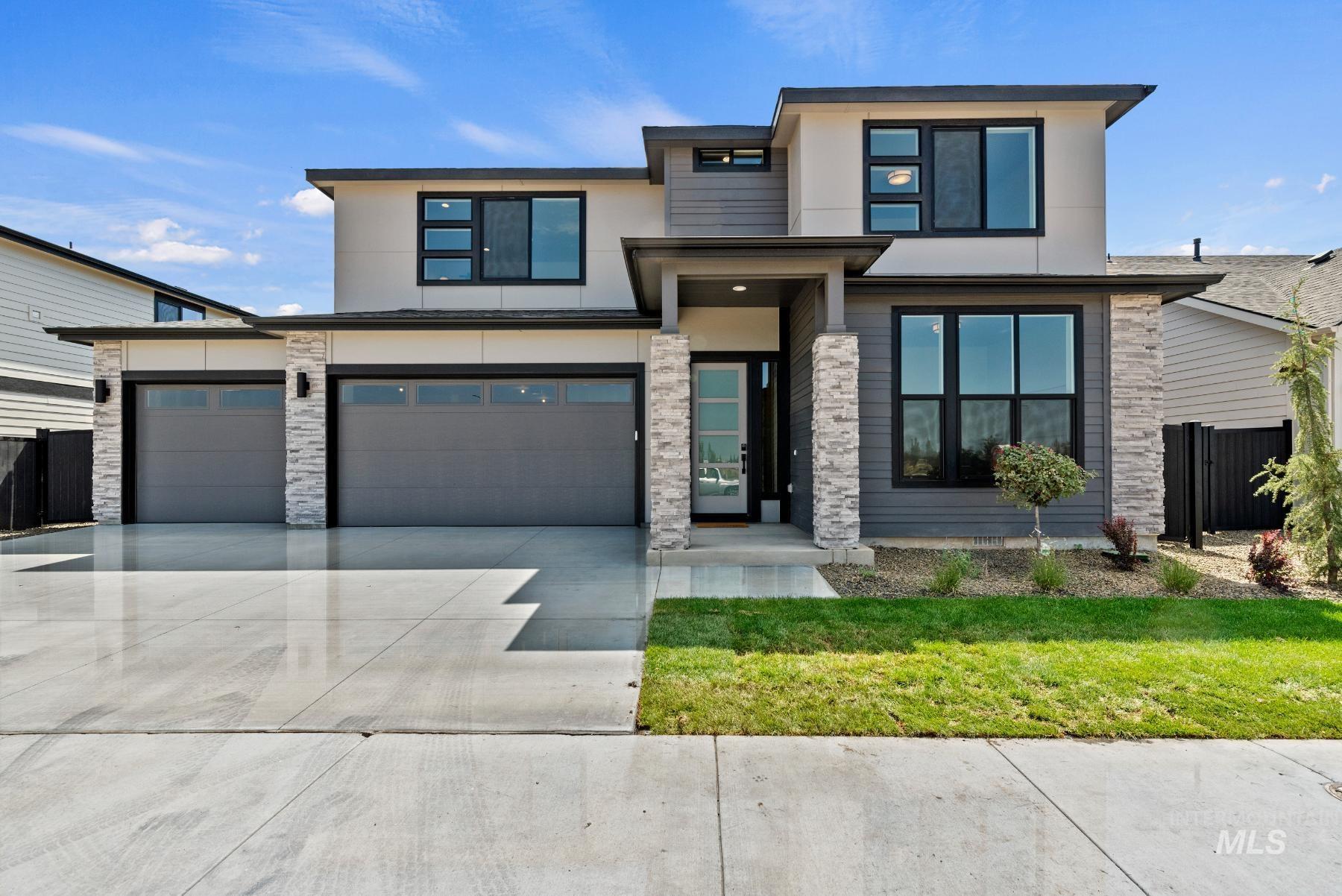 8458 W Graye St. Unit: Rouge