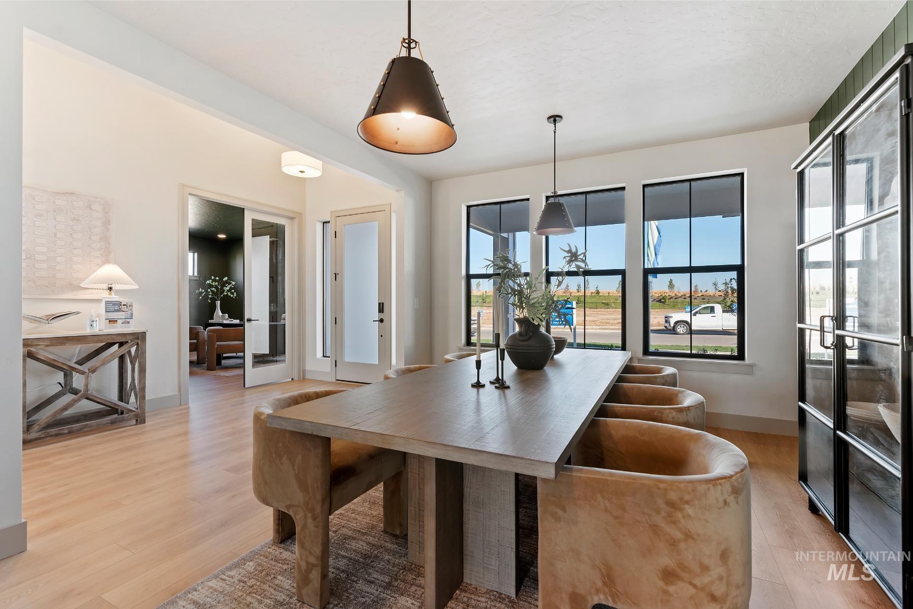 8530 W Graye Street Unit: Shasta XXL