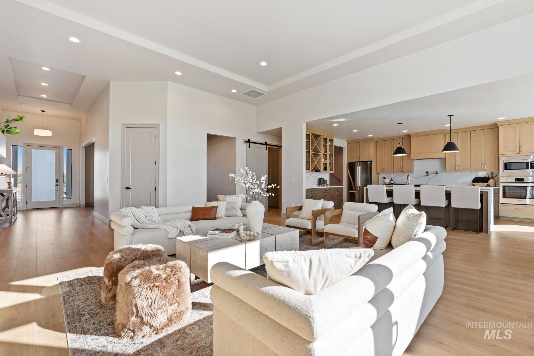 8530 W Graye Street Unit: Shasta XXL