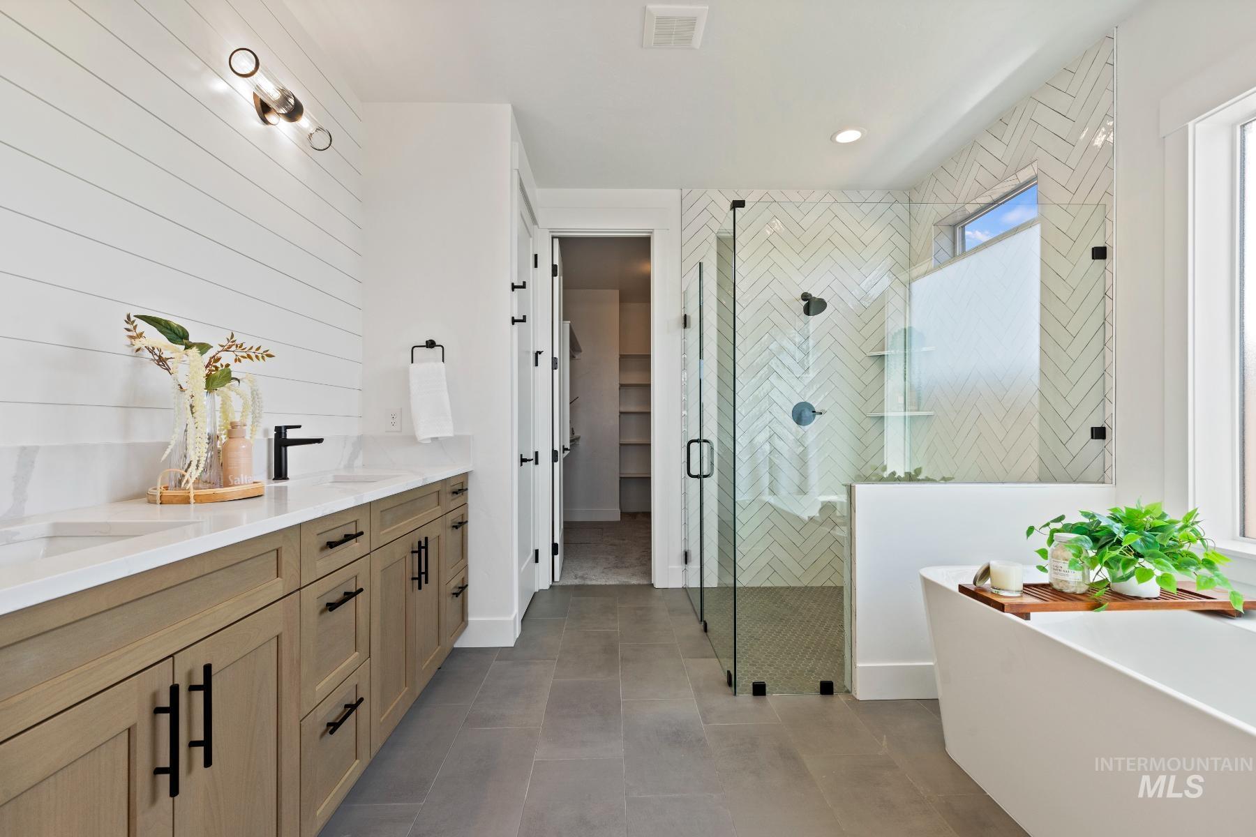 6773 N Ellis Park Ave Unit: Jefferson