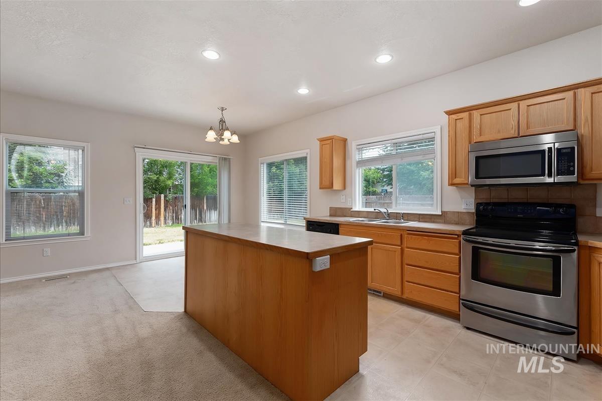 2080 W Sage Springs Ct