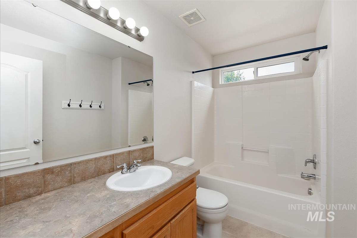 2080 W Sage Springs Ct