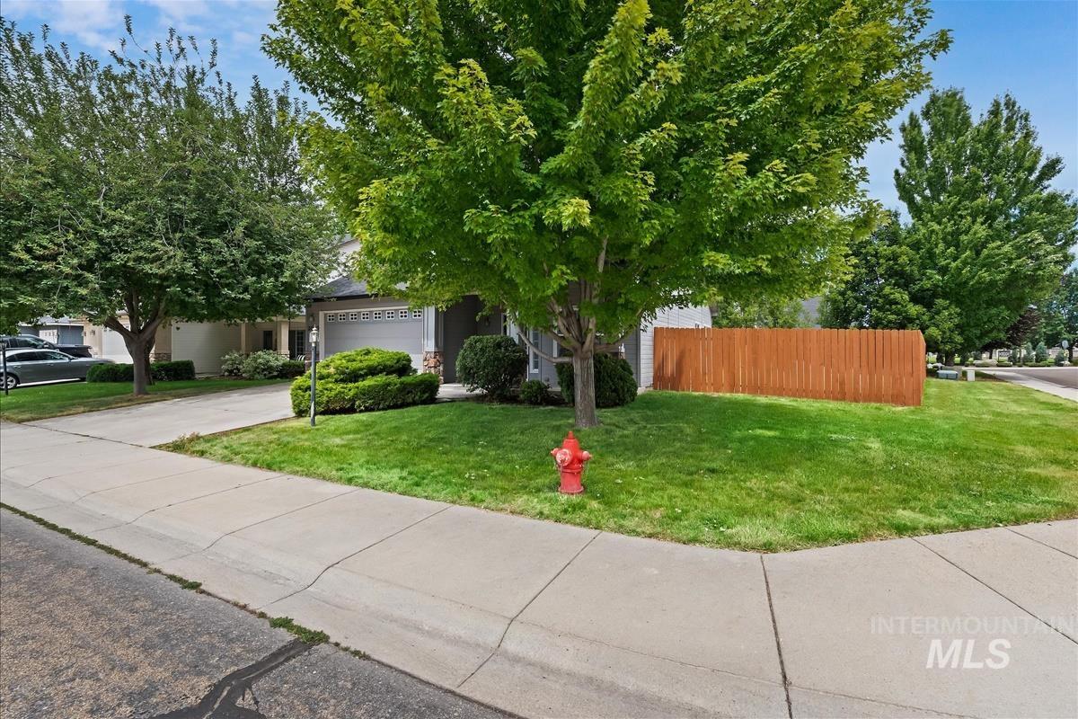 2080 W Sage Springs Ct