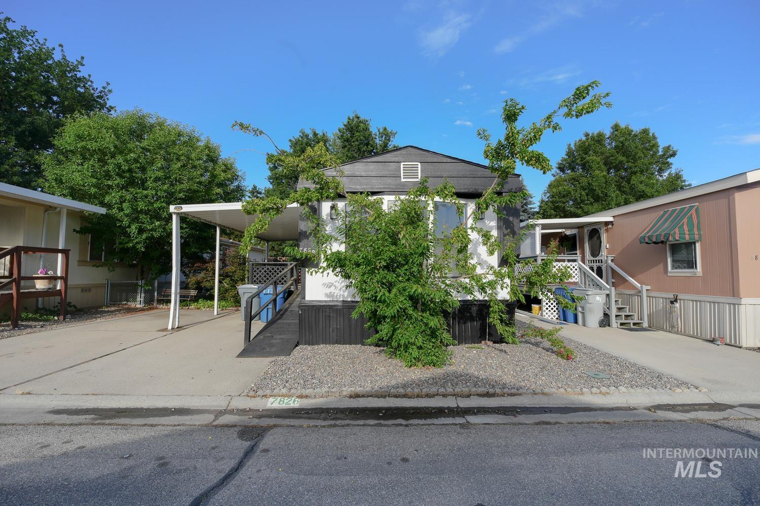 7826 Manassas Ln