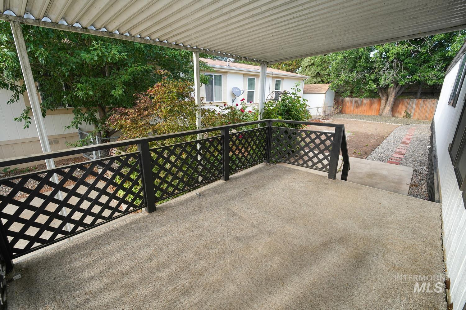 7826 Manassas Ln
