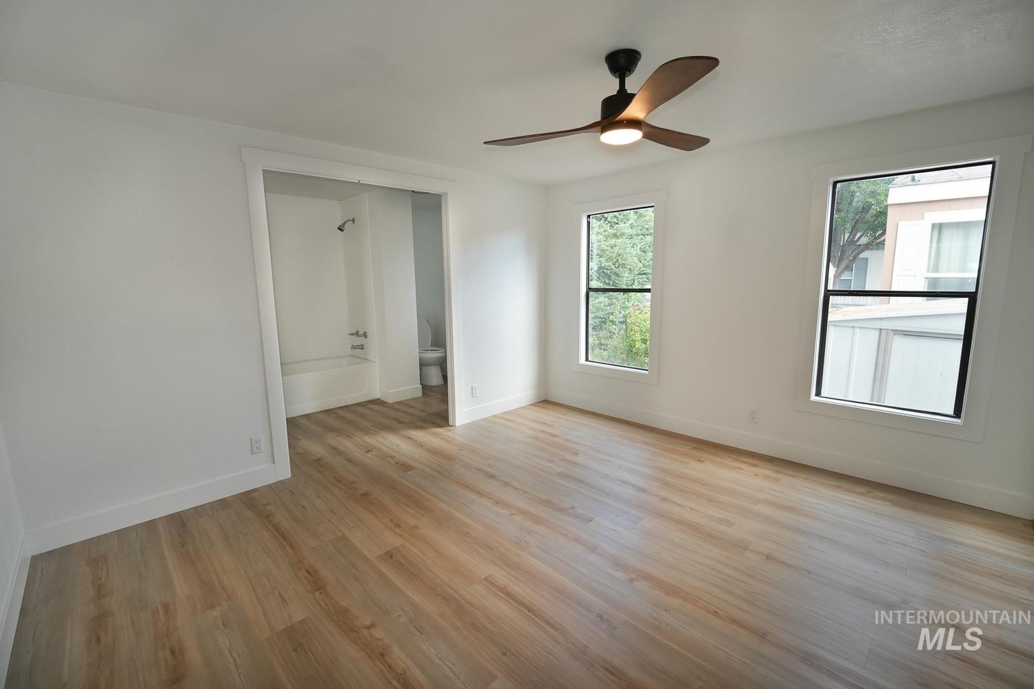 7826 Manassas Ln