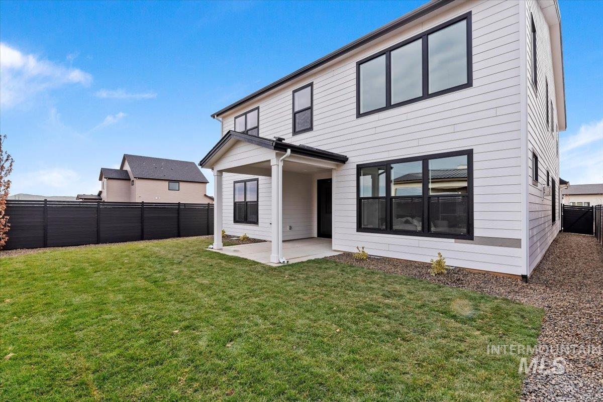 7586 W Centerline St Unit: Fremont