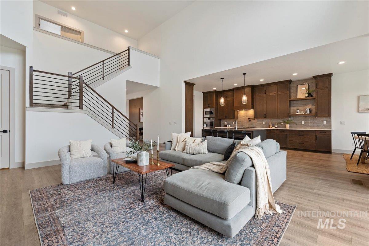 7878 W Flathead Lake St Unit: Rainier- 8'shop