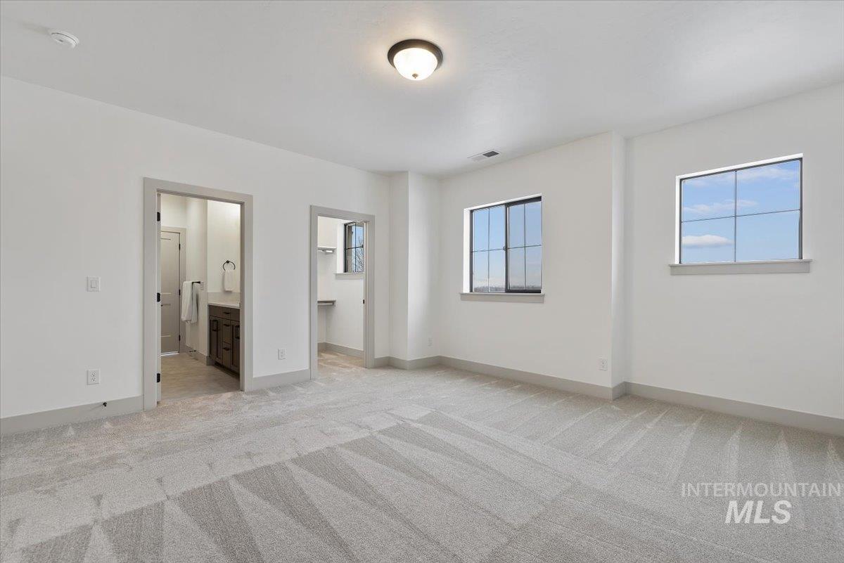 7878 W Flathead Lake St Unit: Rainier- 8'shop