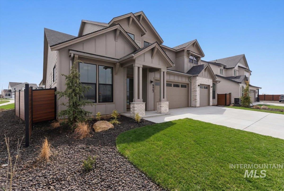 7878 W Flathead Lake St Unit: Rainier- 8'shop