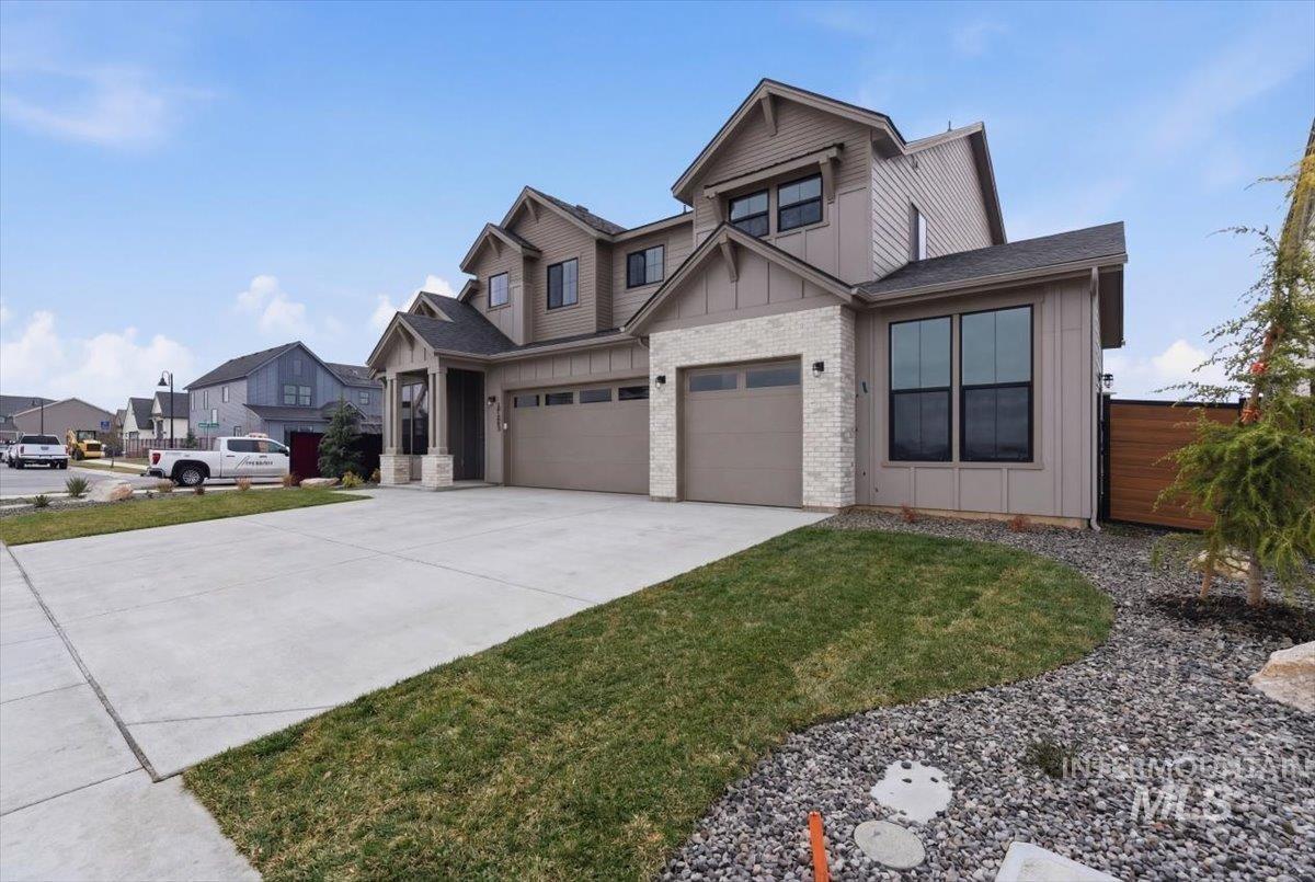 7878 W Flathead Lake St Unit: Rainier- 8'shop