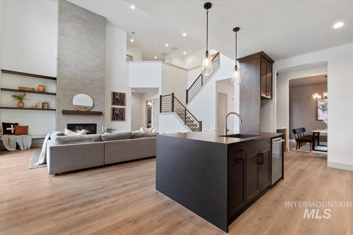 7878 W Flathead Lake St Unit: Rainier- 8'shop