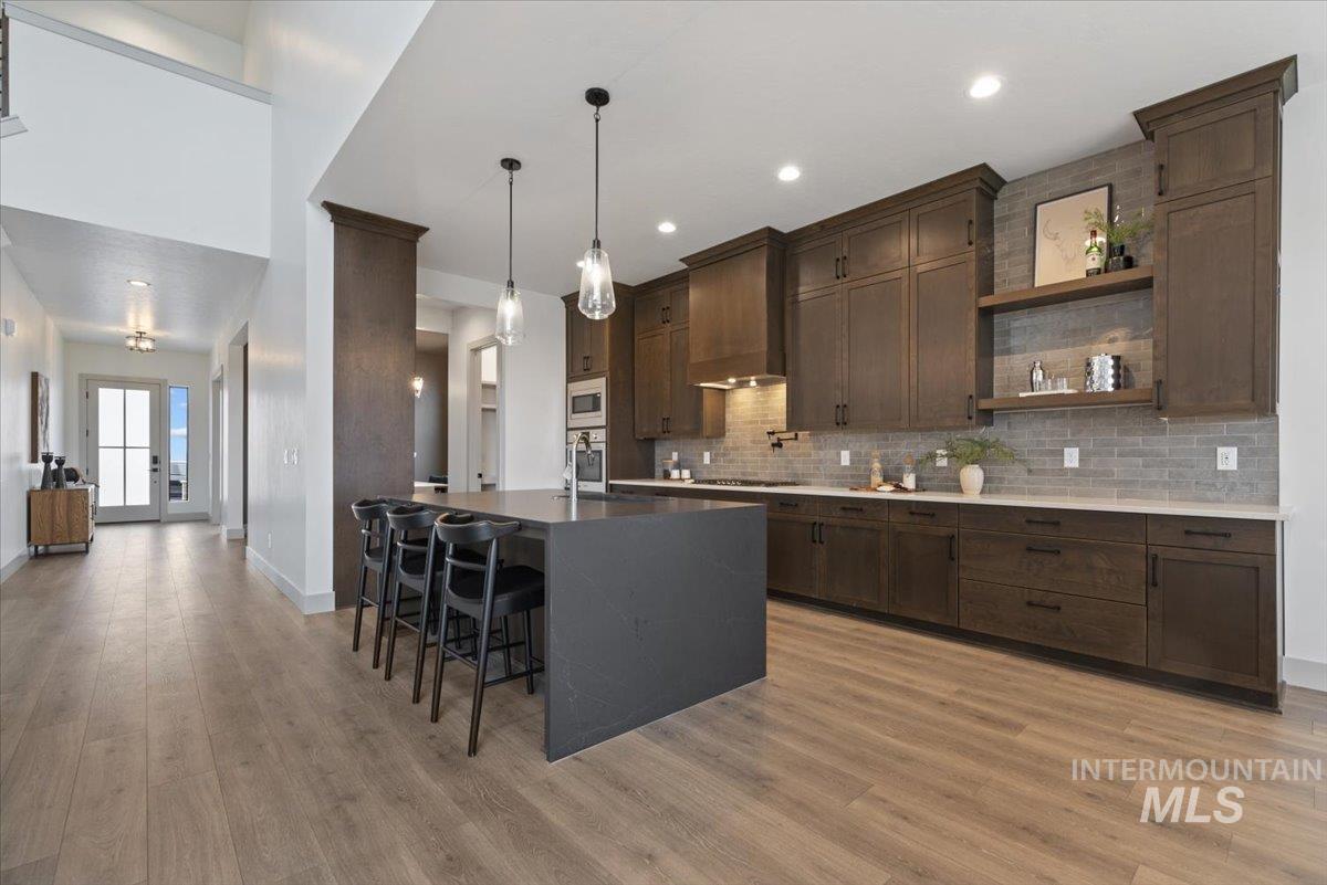 7878 W Flathead Lake St Unit: Rainier- 8'shop